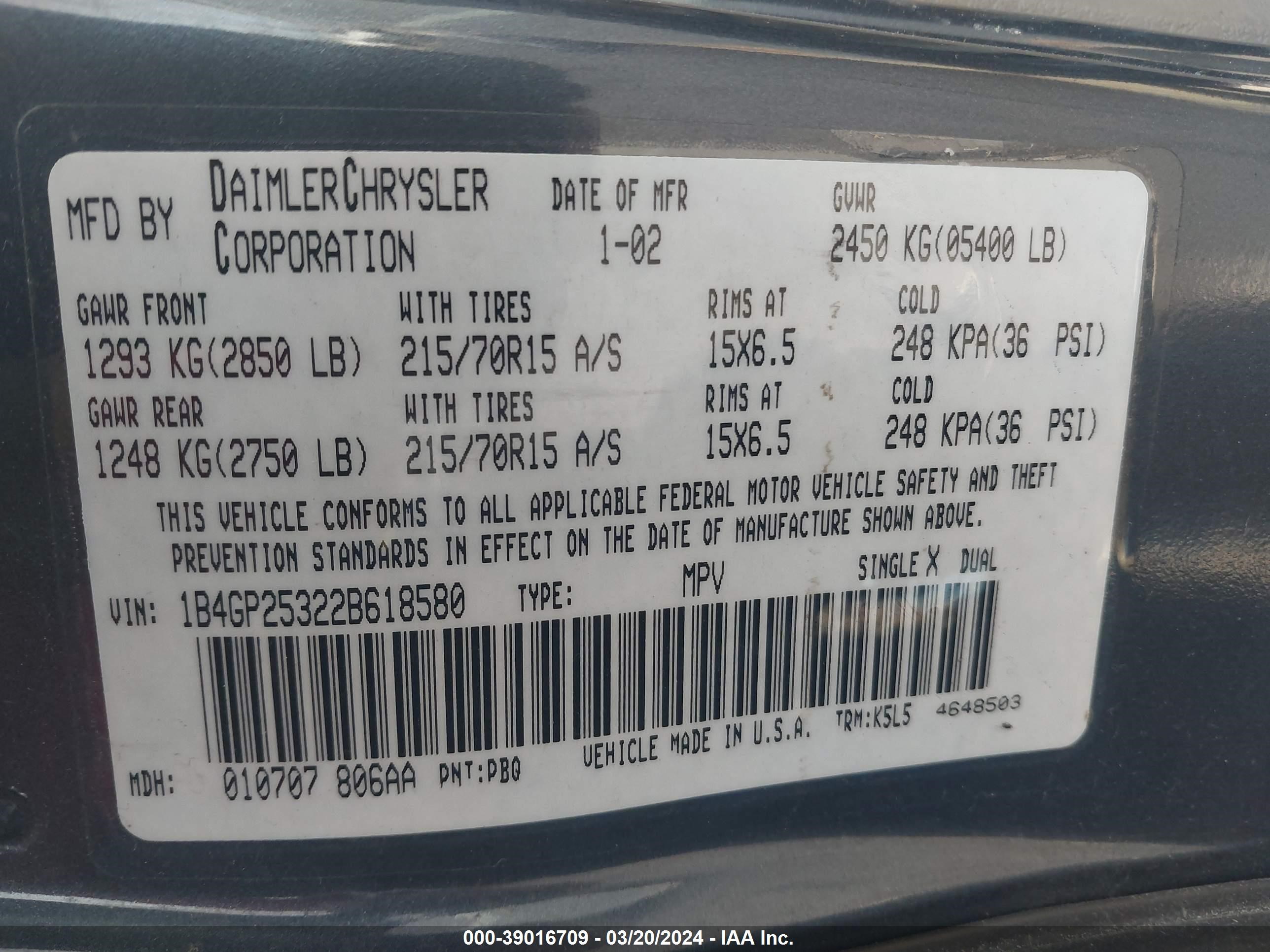 Photo 8 VIN: 1B4GP25322B618580 - DODGE CARAVAN 