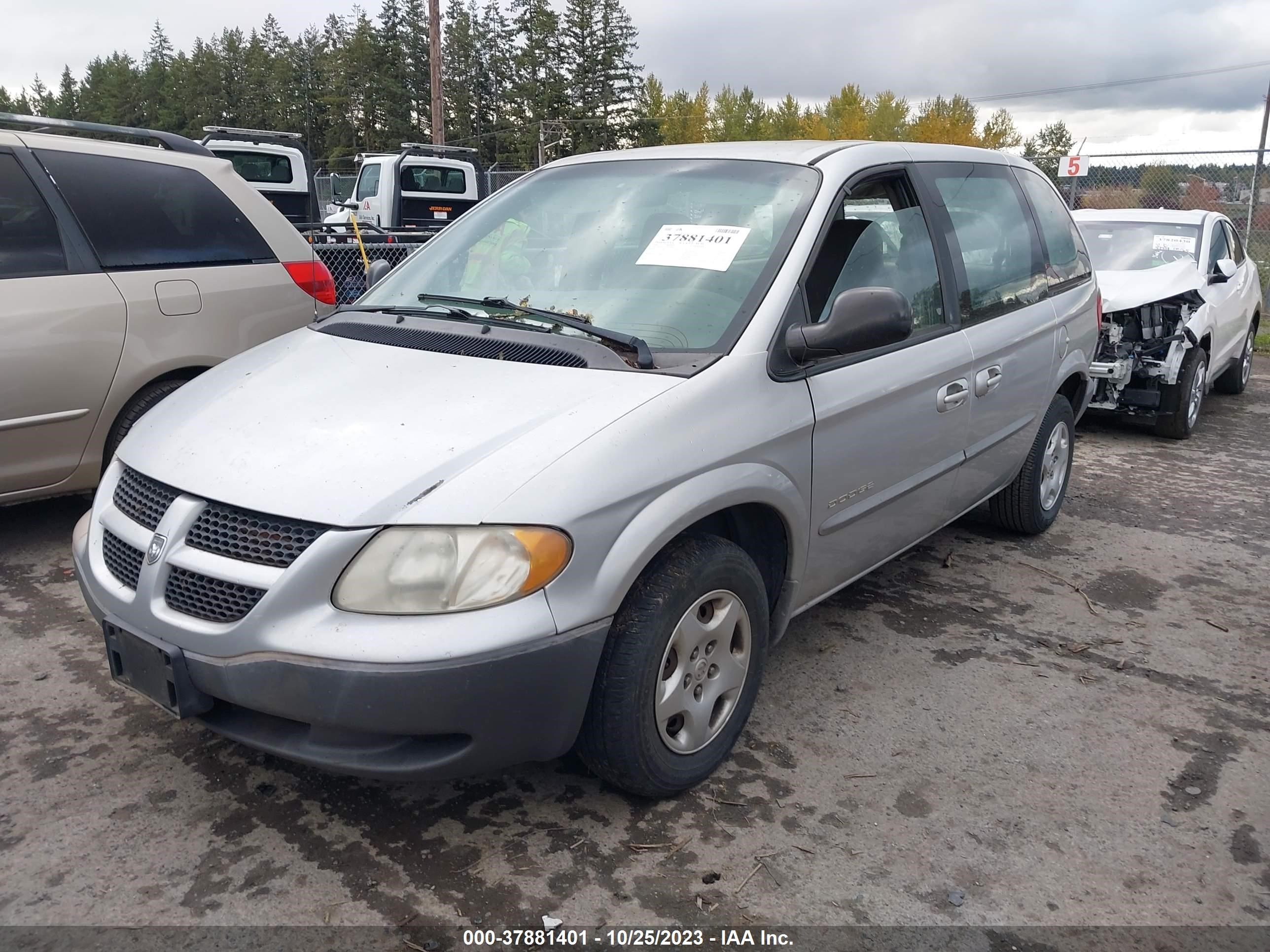 Photo 1 VIN: 1B4GP25331B128664 - DODGE CARAVAN 