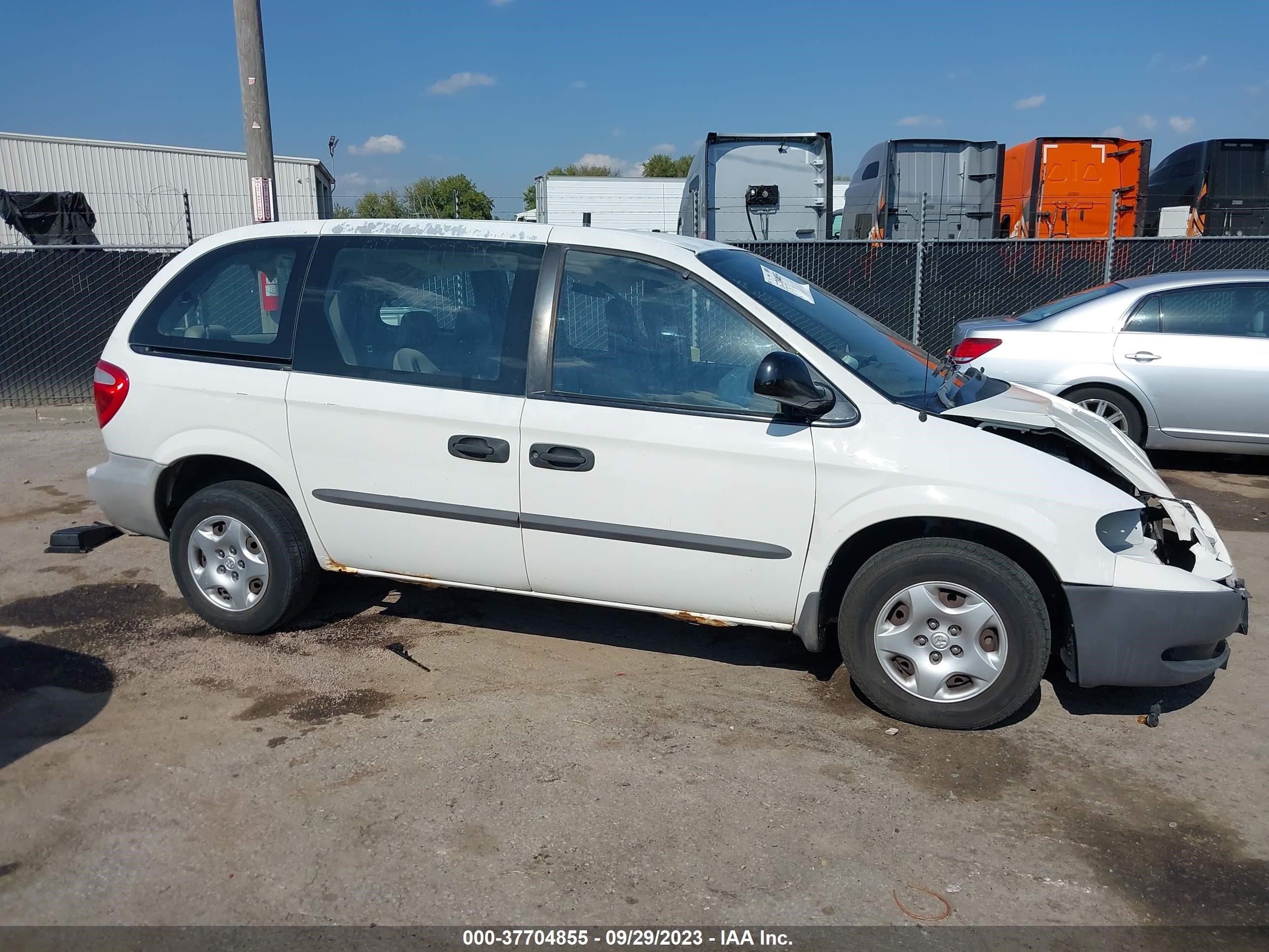 Photo 13 VIN: 1B4GP25372B673994 - DODGE CARAVAN 