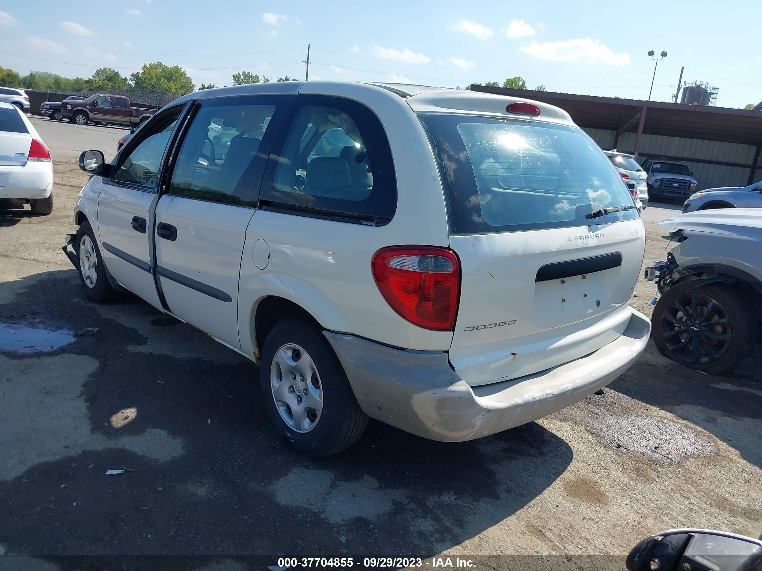 Photo 2 VIN: 1B4GP25372B673994 - DODGE CARAVAN 