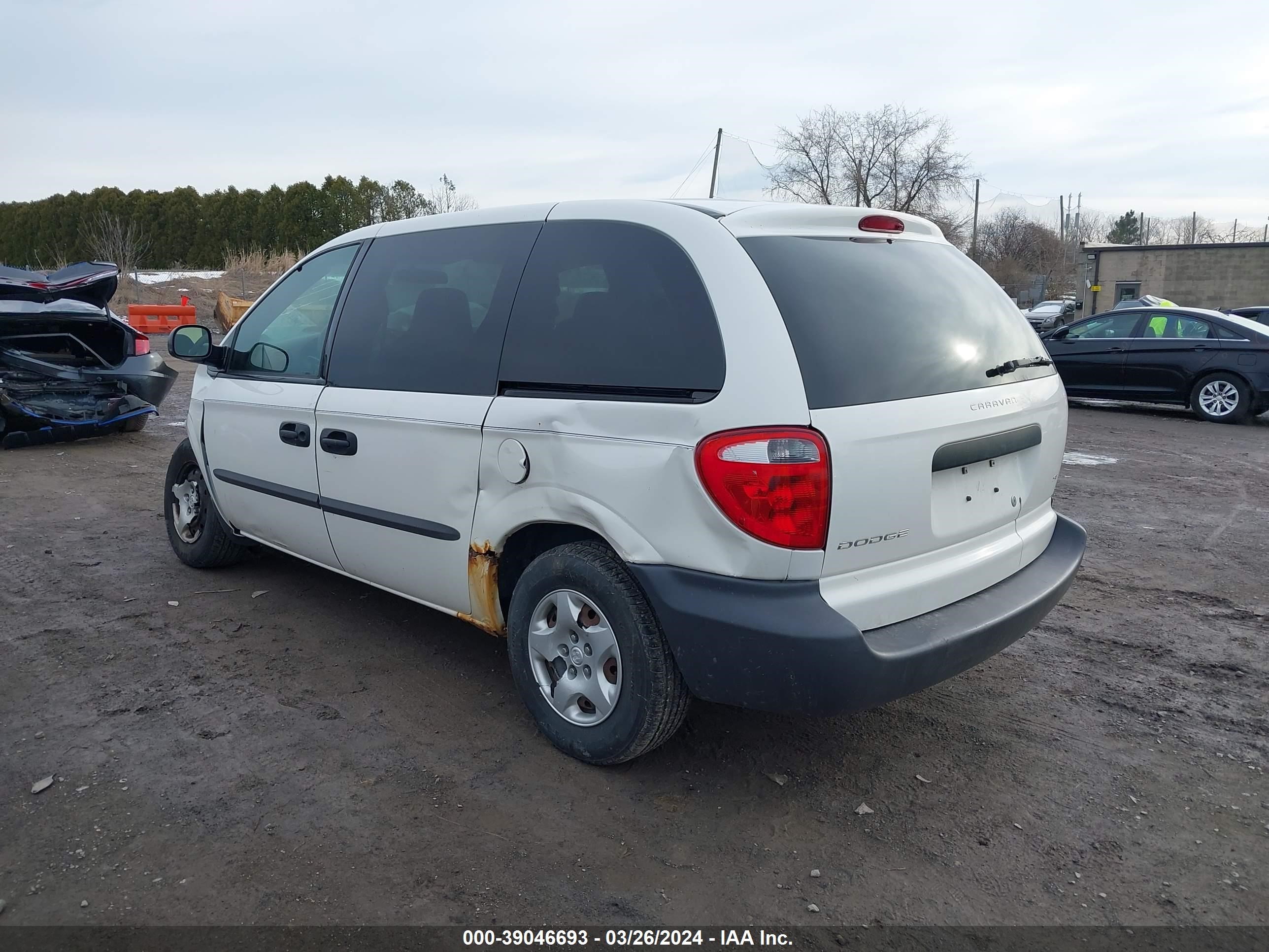 Photo 2 VIN: 1B4GP25382B660512 - DODGE CARAVAN 