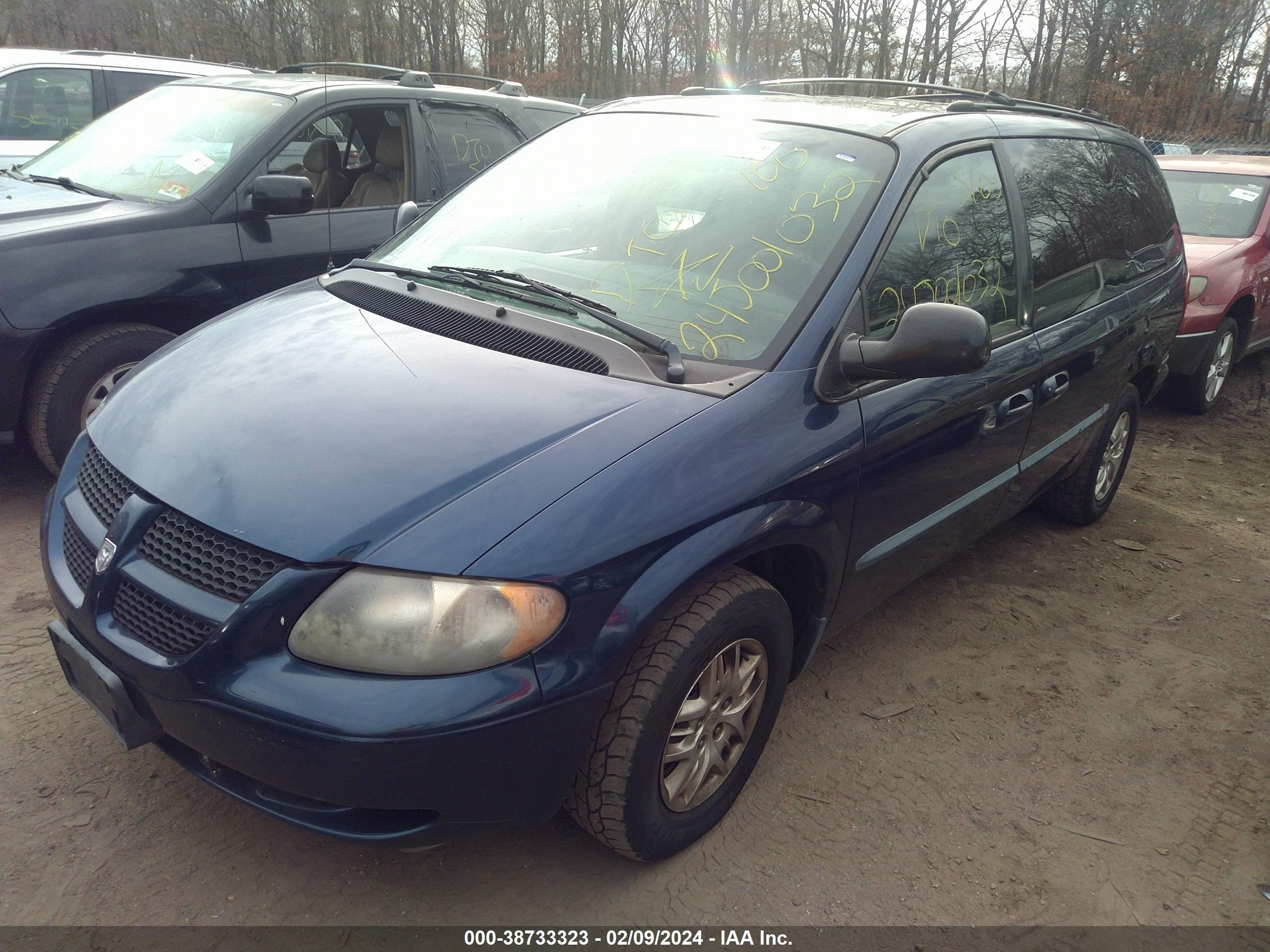 Photo 1 VIN: 1B4GP34312B558508 - DODGE CARAVAN 