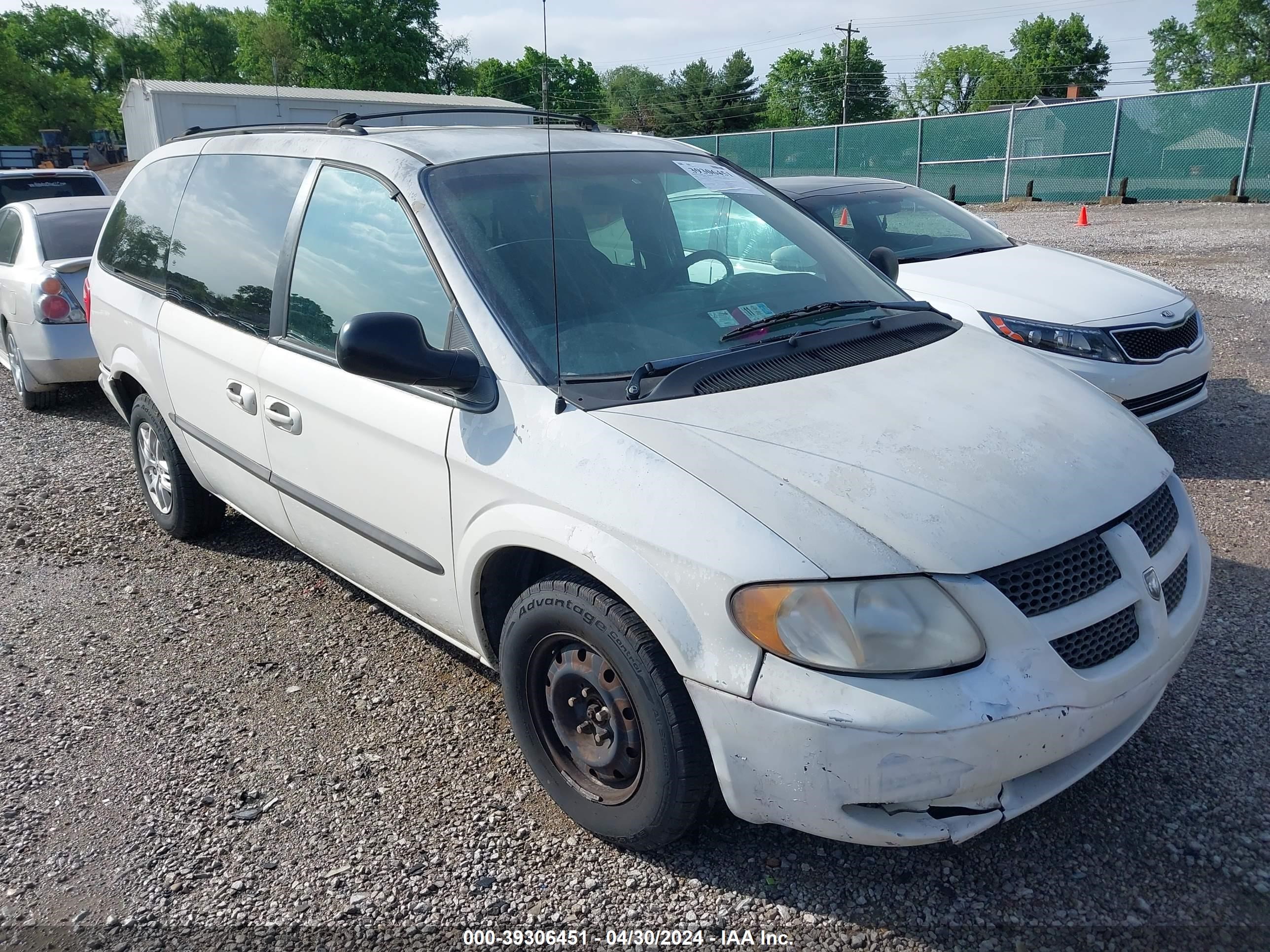 Photo 0 VIN: 1B4GP44332B625065 - DODGE CARAVAN 