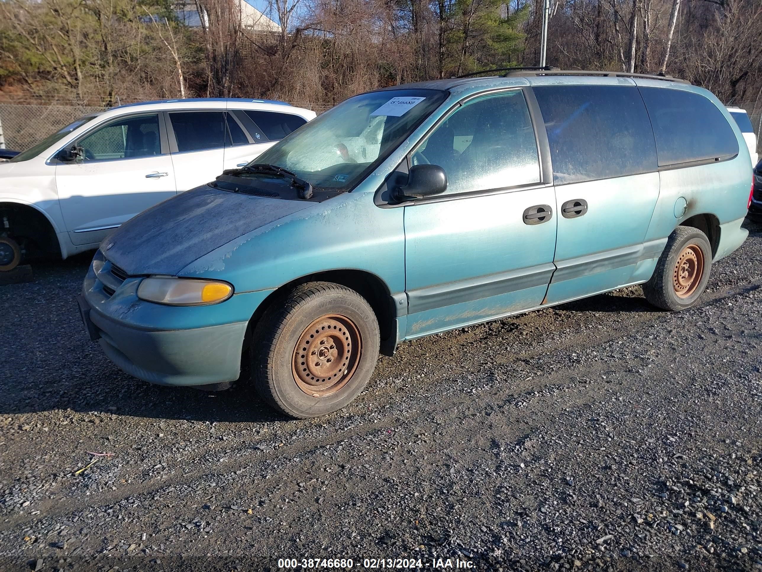 Photo 1 VIN: 1B4GP44G0WB710857 - DODGE CARAVAN 