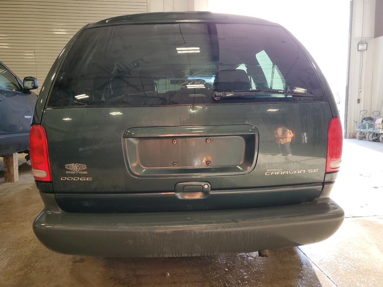 Photo 5 VIN: 1B4GP44G3YB596081 - DODGE CARAVAN 