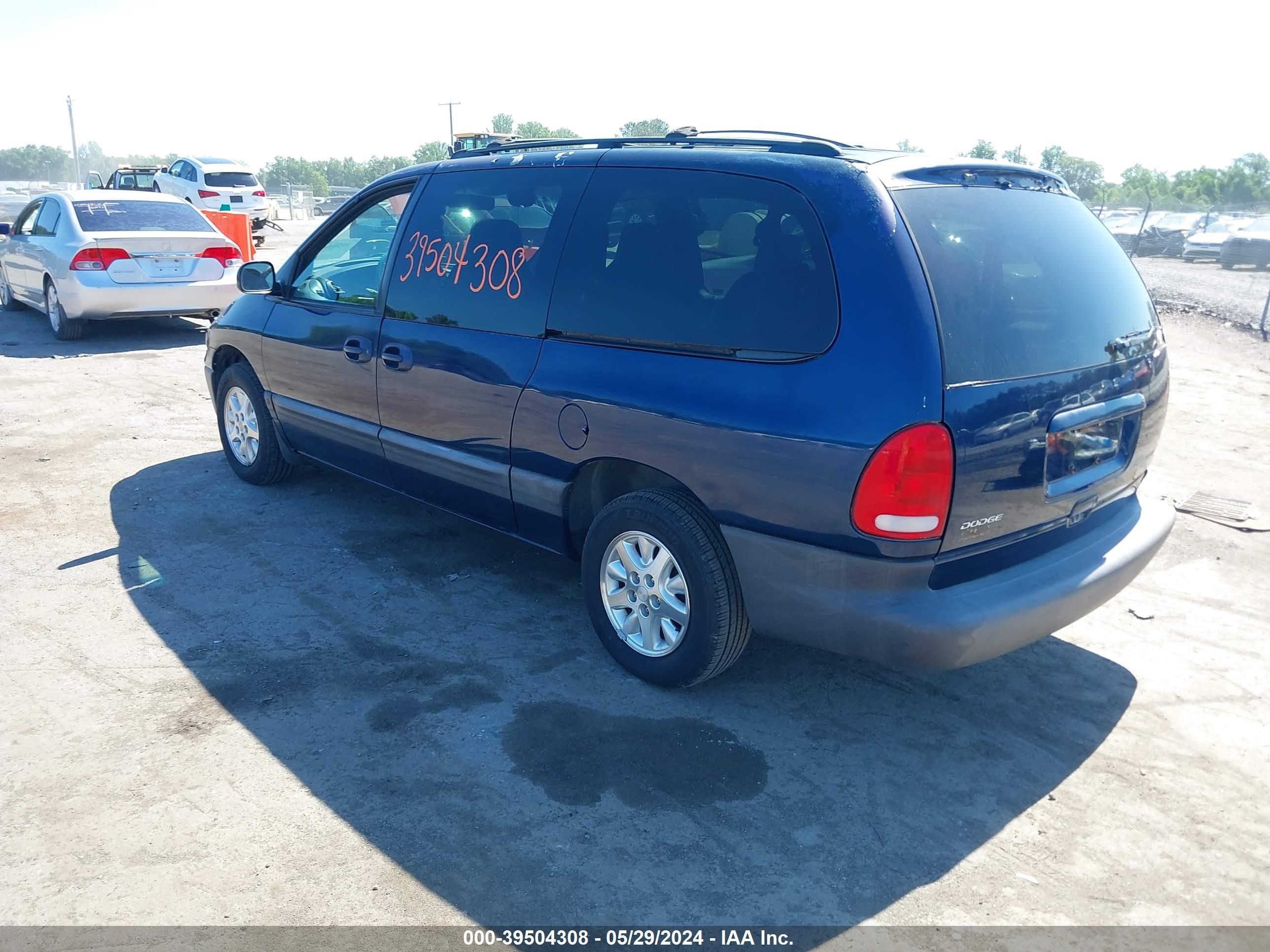 Photo 2 VIN: 1B4GP44G6YB801540 - DODGE CARAVAN 