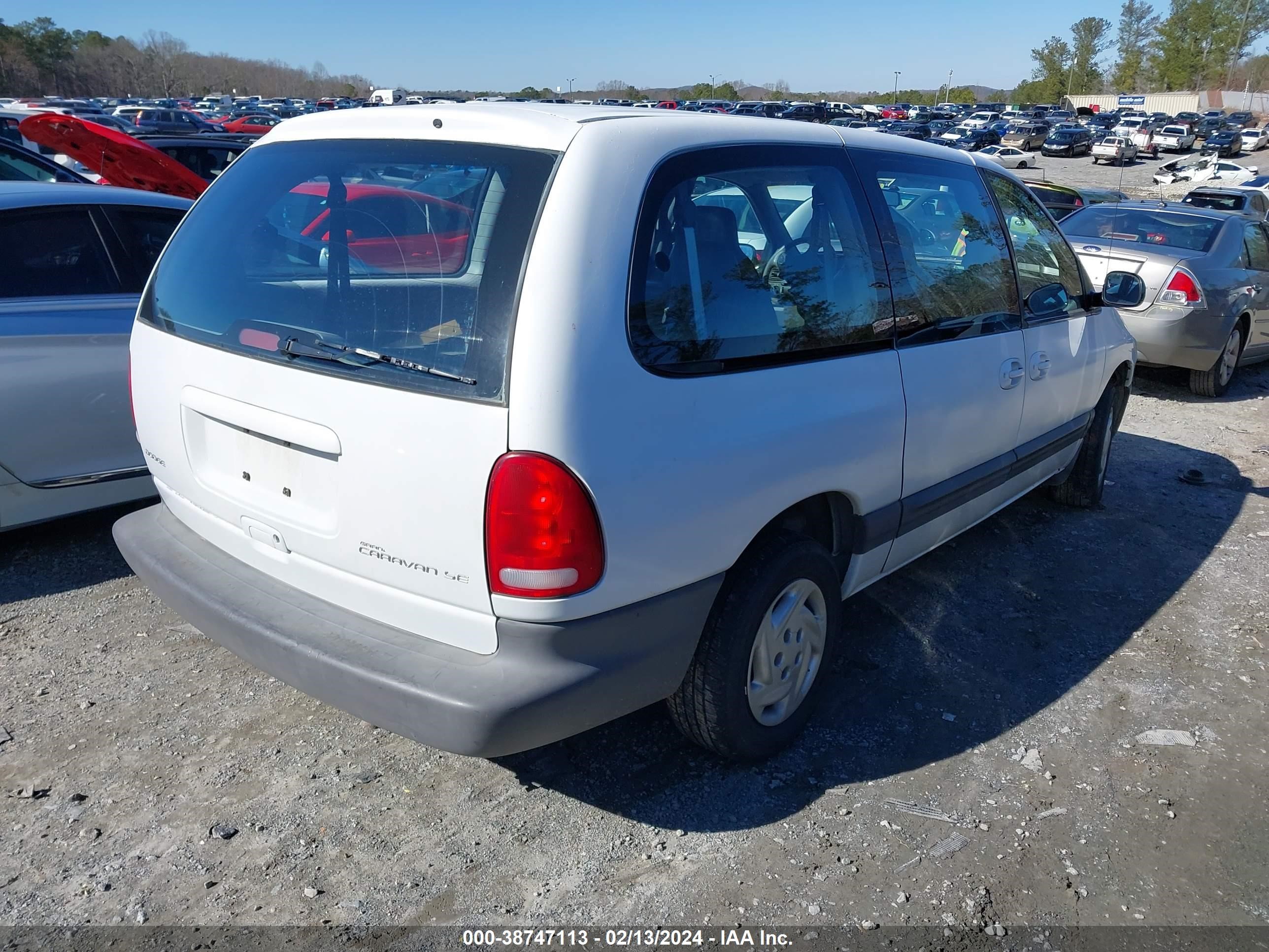 Photo 3 VIN: 1B4GP44G7YB627042 - DODGE CARAVAN 