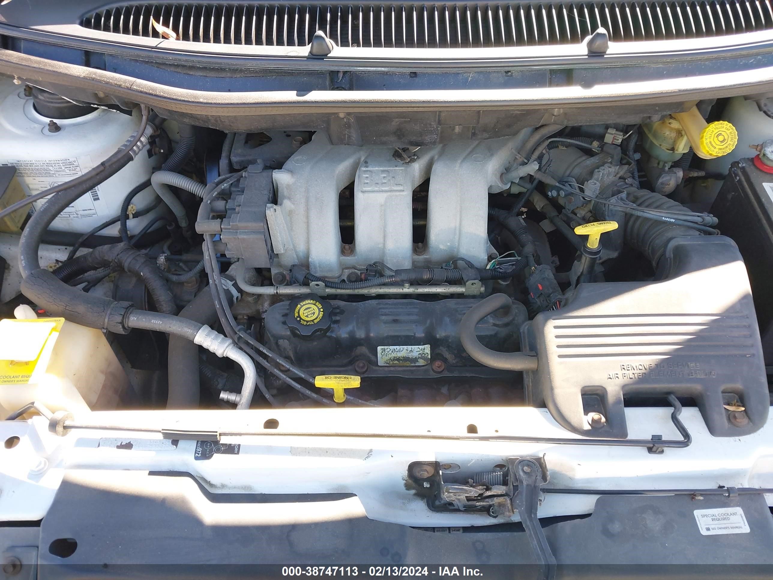 Photo 9 VIN: 1B4GP44G7YB627042 - DODGE CARAVAN 