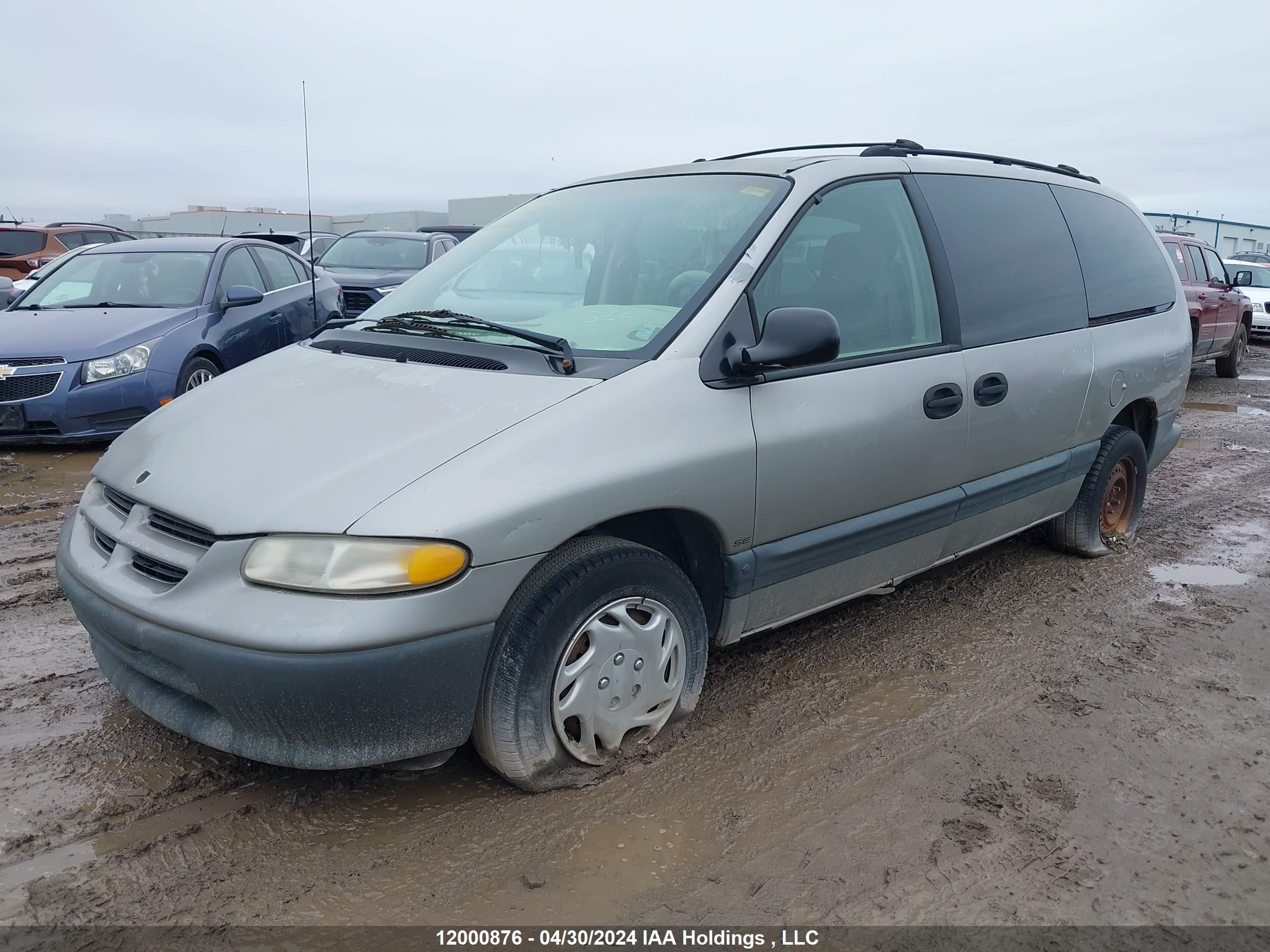 Photo 1 VIN: 1B4GP44R3TB142388 - DODGE CARAVAN 