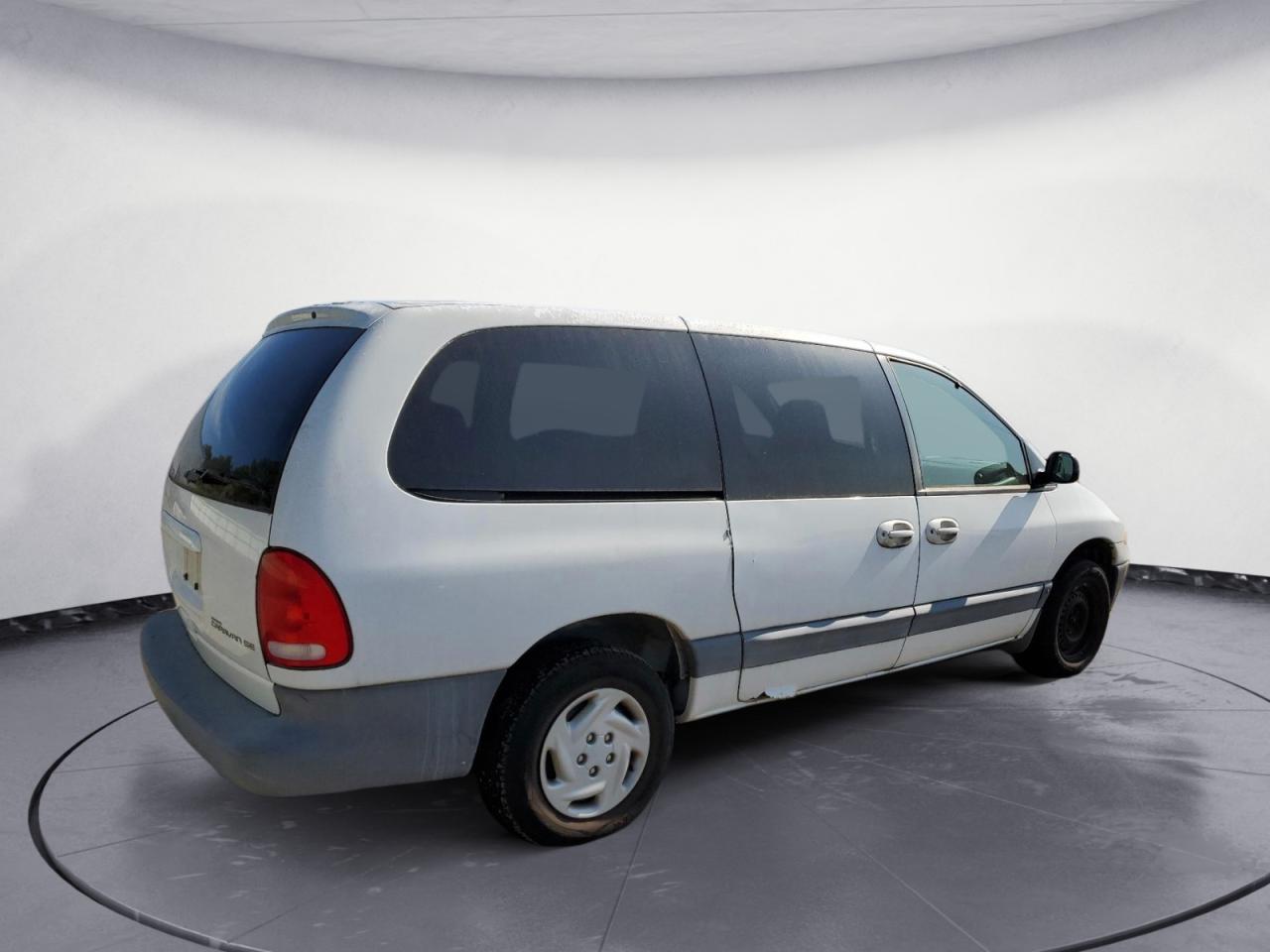 Photo 2 VIN: 1B4GP44R3YB750919 - DODGE CARAVAN 