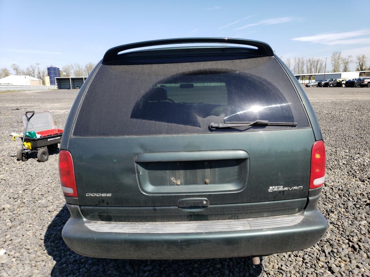 Photo 5 VIN: 1B4GP44R4YB763792 - DODGE CARAVAN 