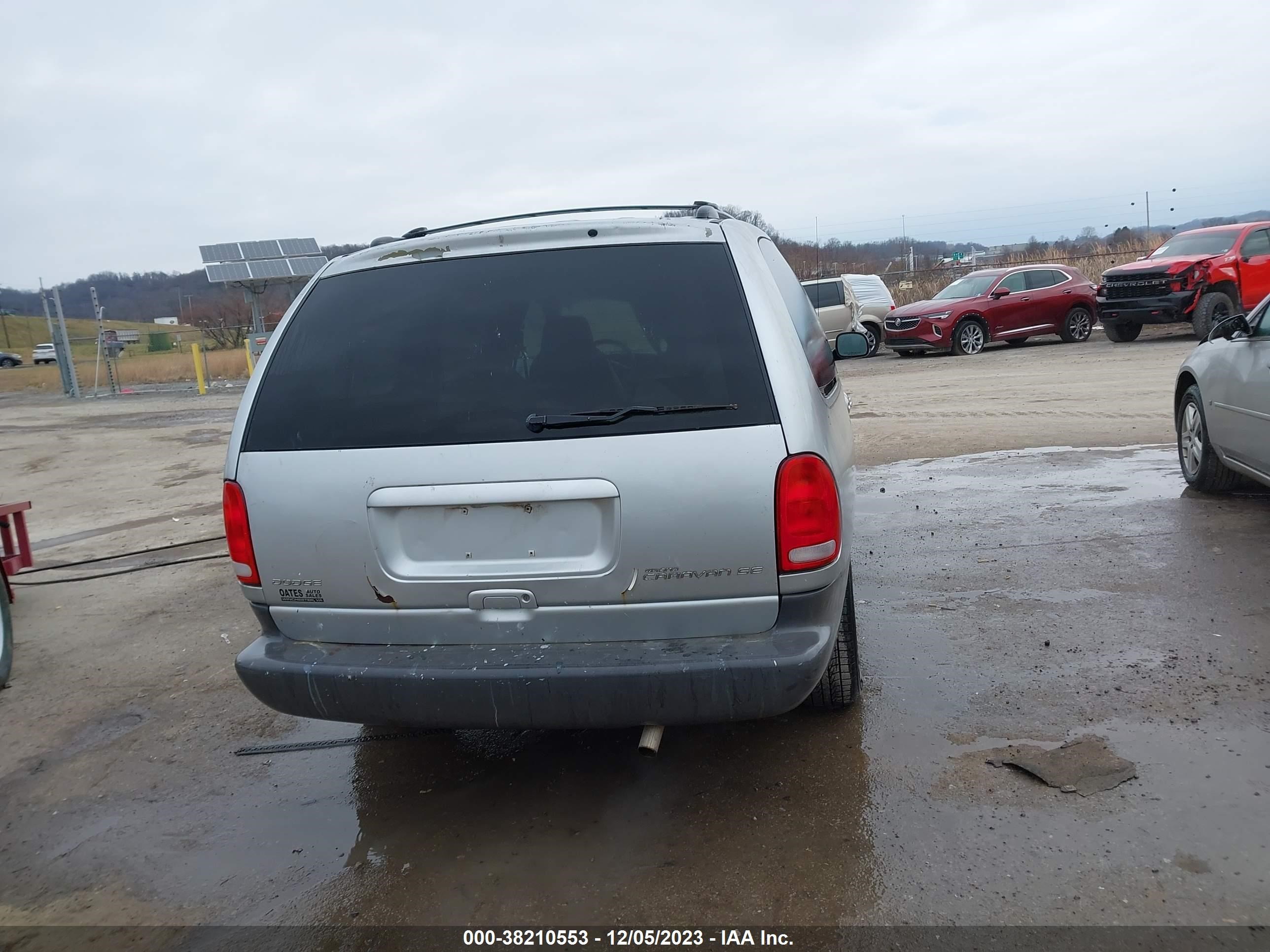 Photo 15 VIN: 1B4GP44R4YB768507 - DODGE CARAVAN 