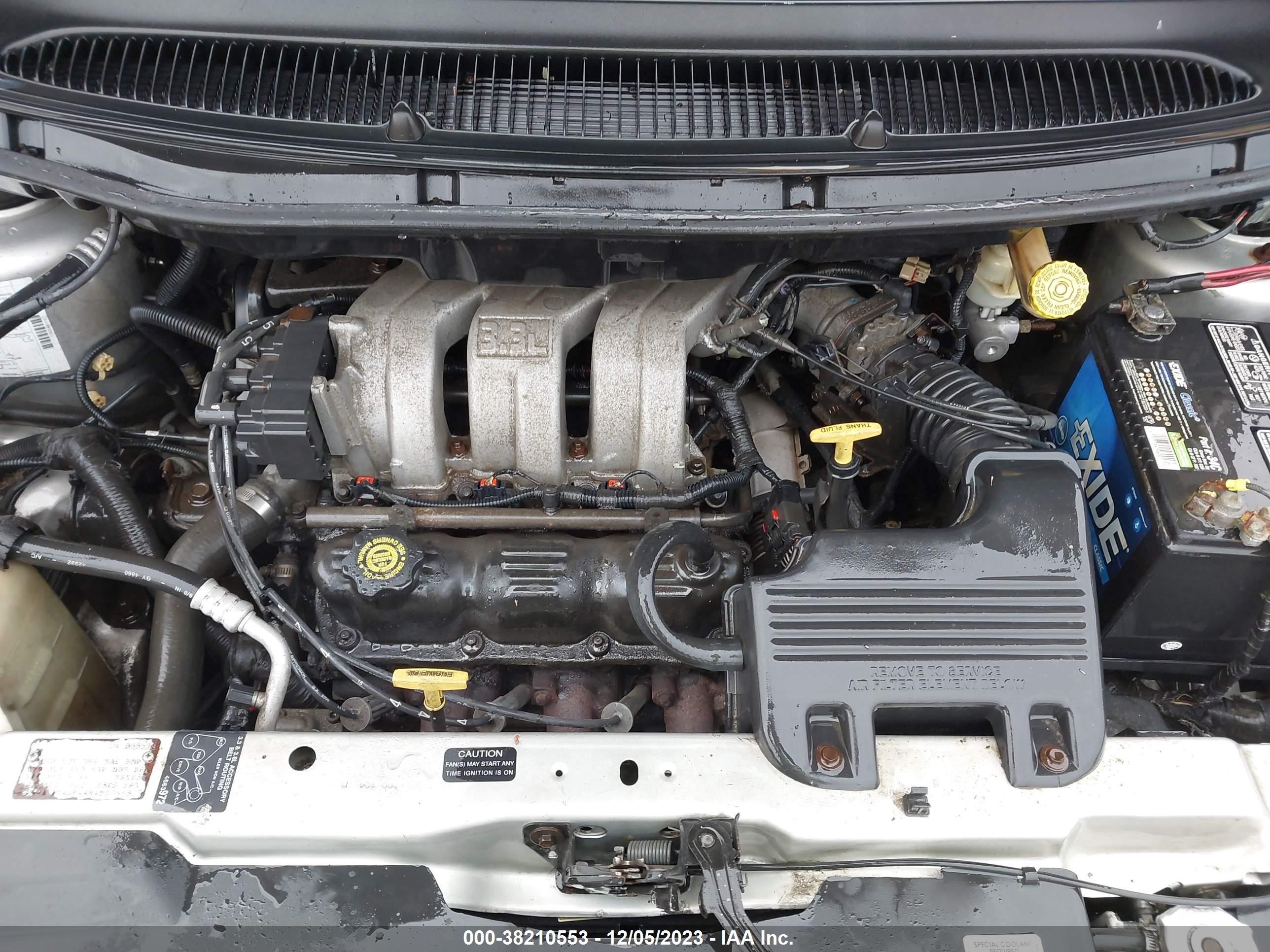 Photo 9 VIN: 1B4GP44R4YB768507 - DODGE CARAVAN 