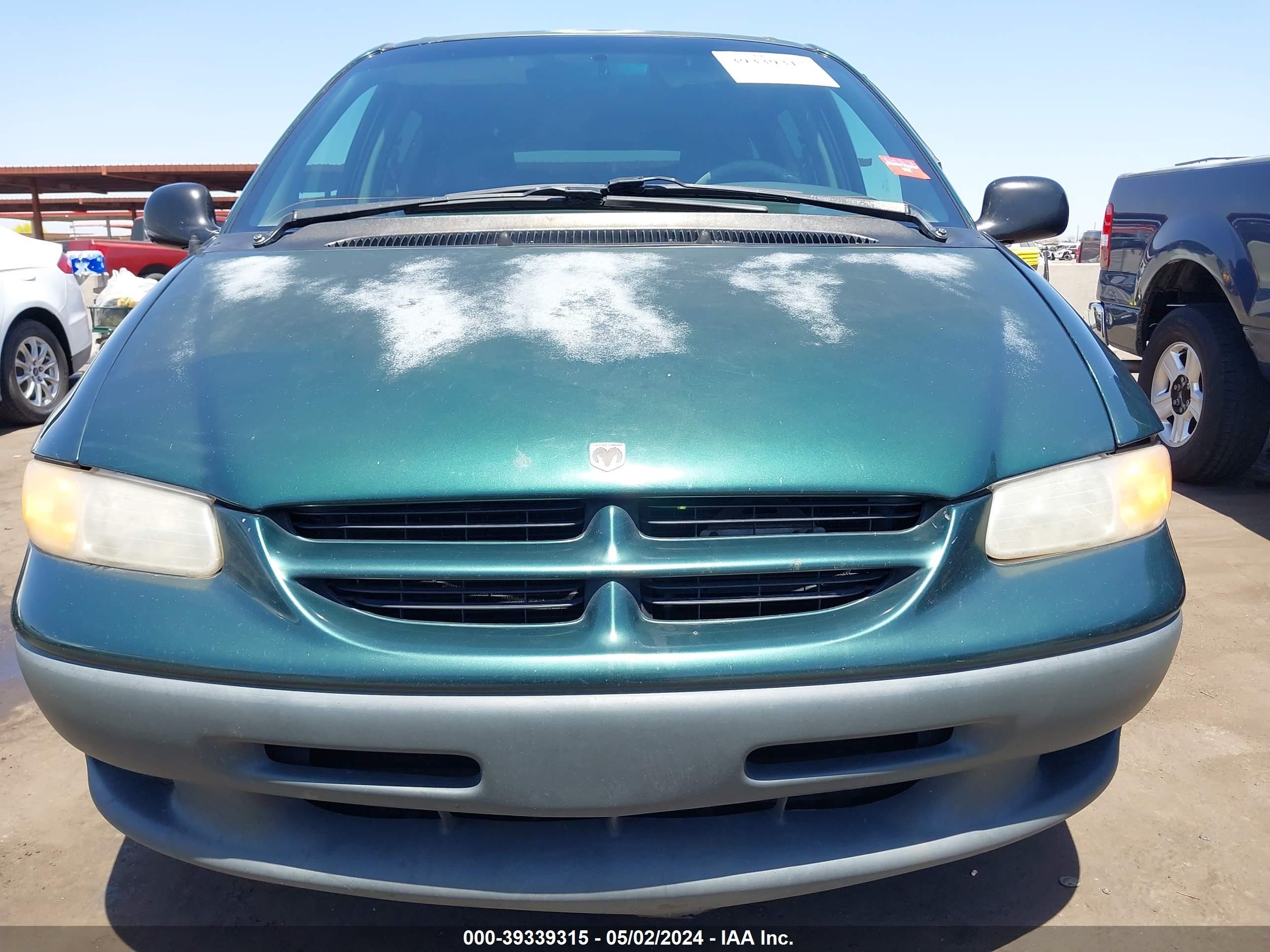 Photo 11 VIN: 1B4GP44R6XB851404 - DODGE CARAVAN 