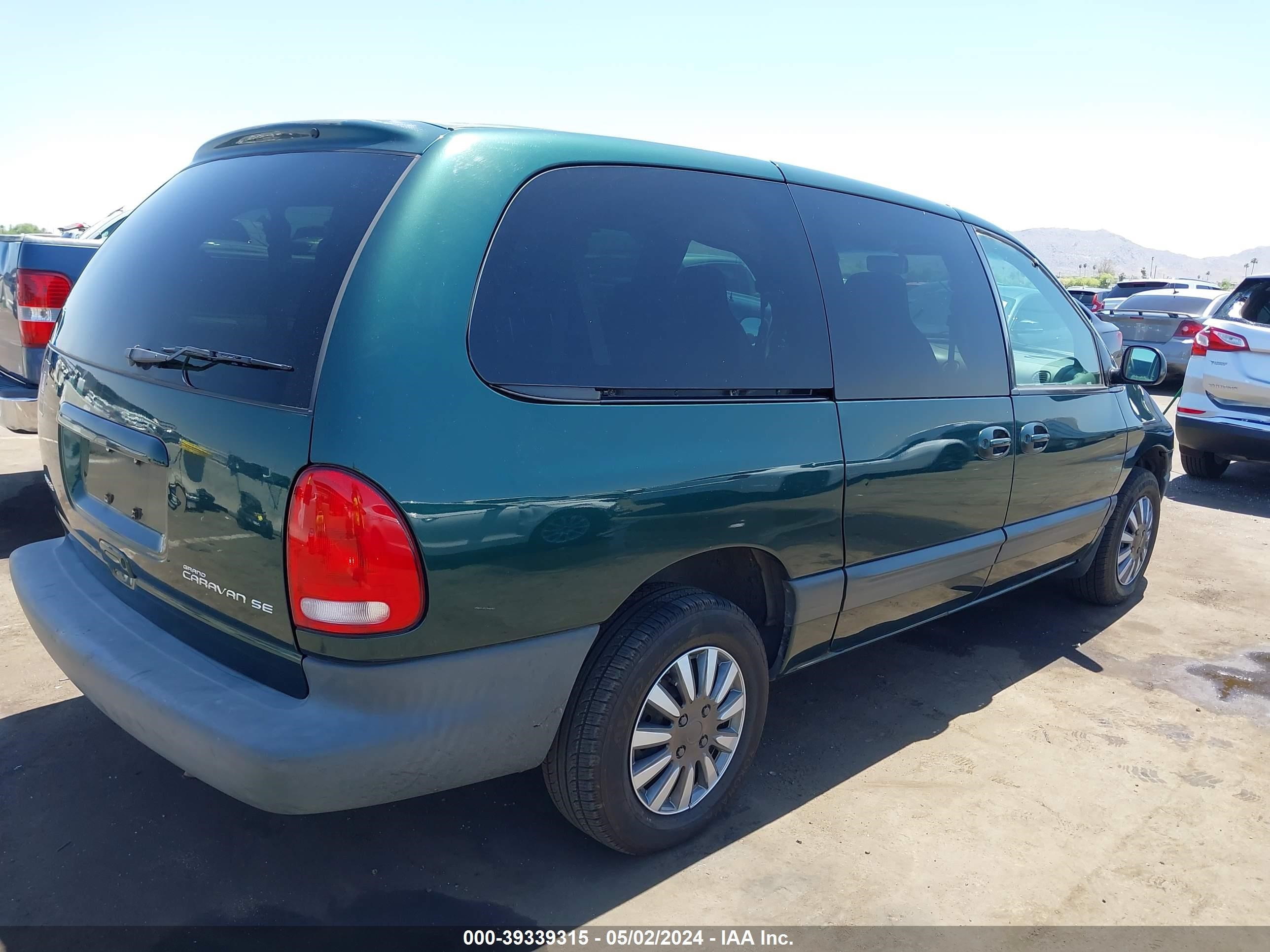 Photo 3 VIN: 1B4GP44R6XB851404 - DODGE CARAVAN 