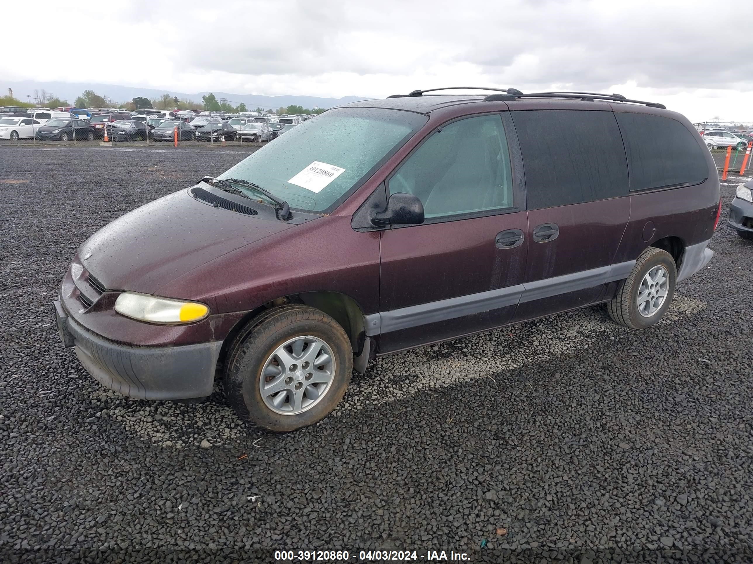 Photo 1 VIN: 1B4GP44RXVB397266 - DODGE CARAVAN 