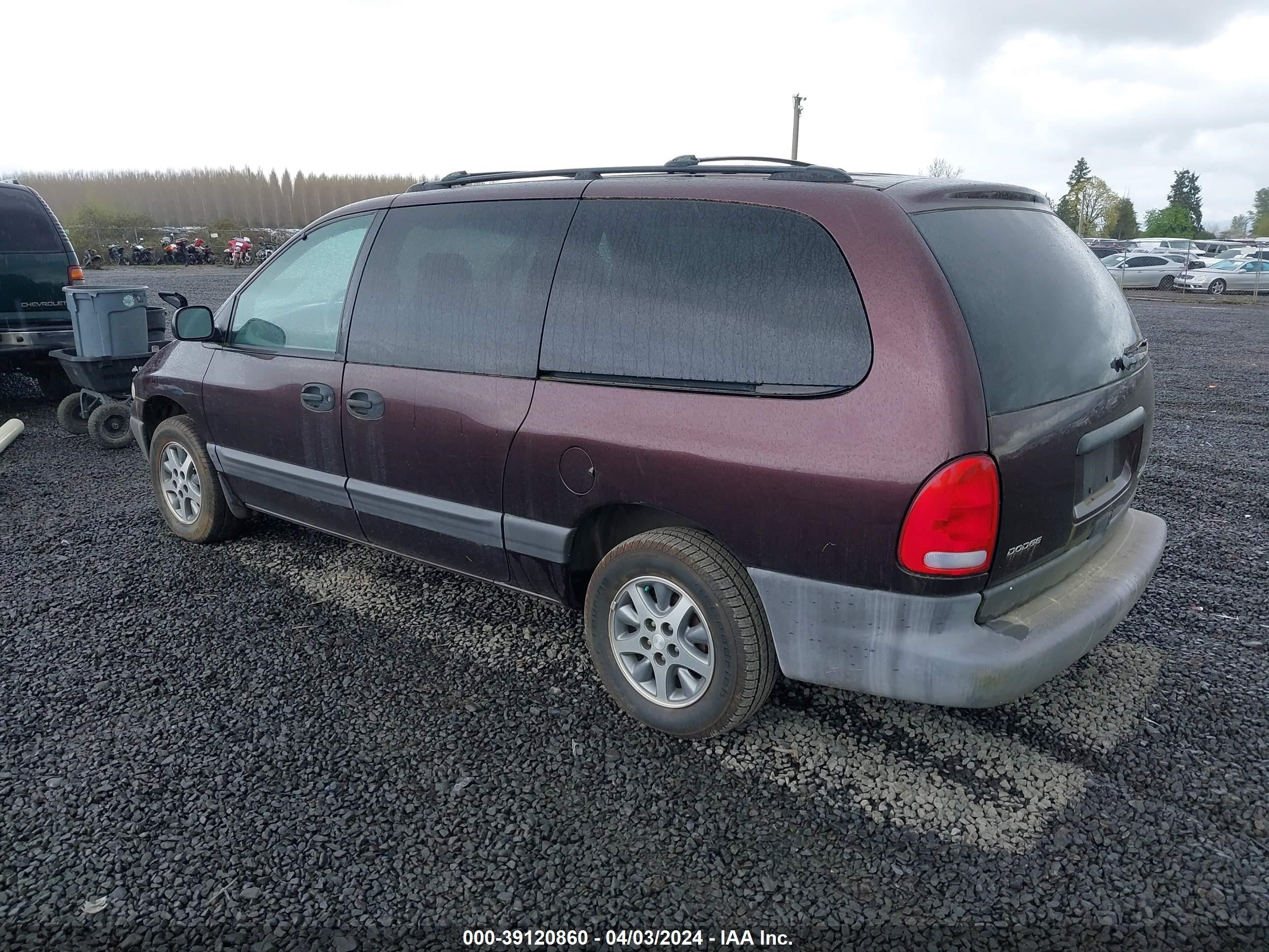 Photo 2 VIN: 1B4GP44RXVB397266 - DODGE CARAVAN 