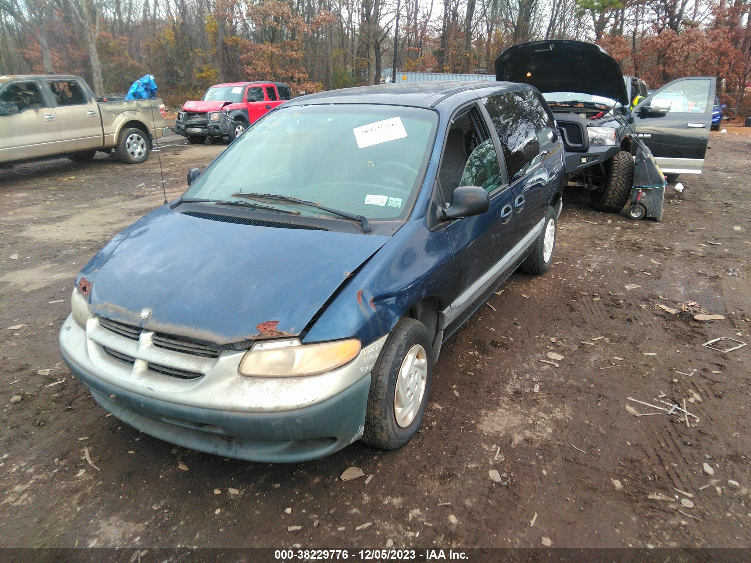 Photo 1 VIN: 1B4GP45G7YB591299 - DODGE CARAVAN 