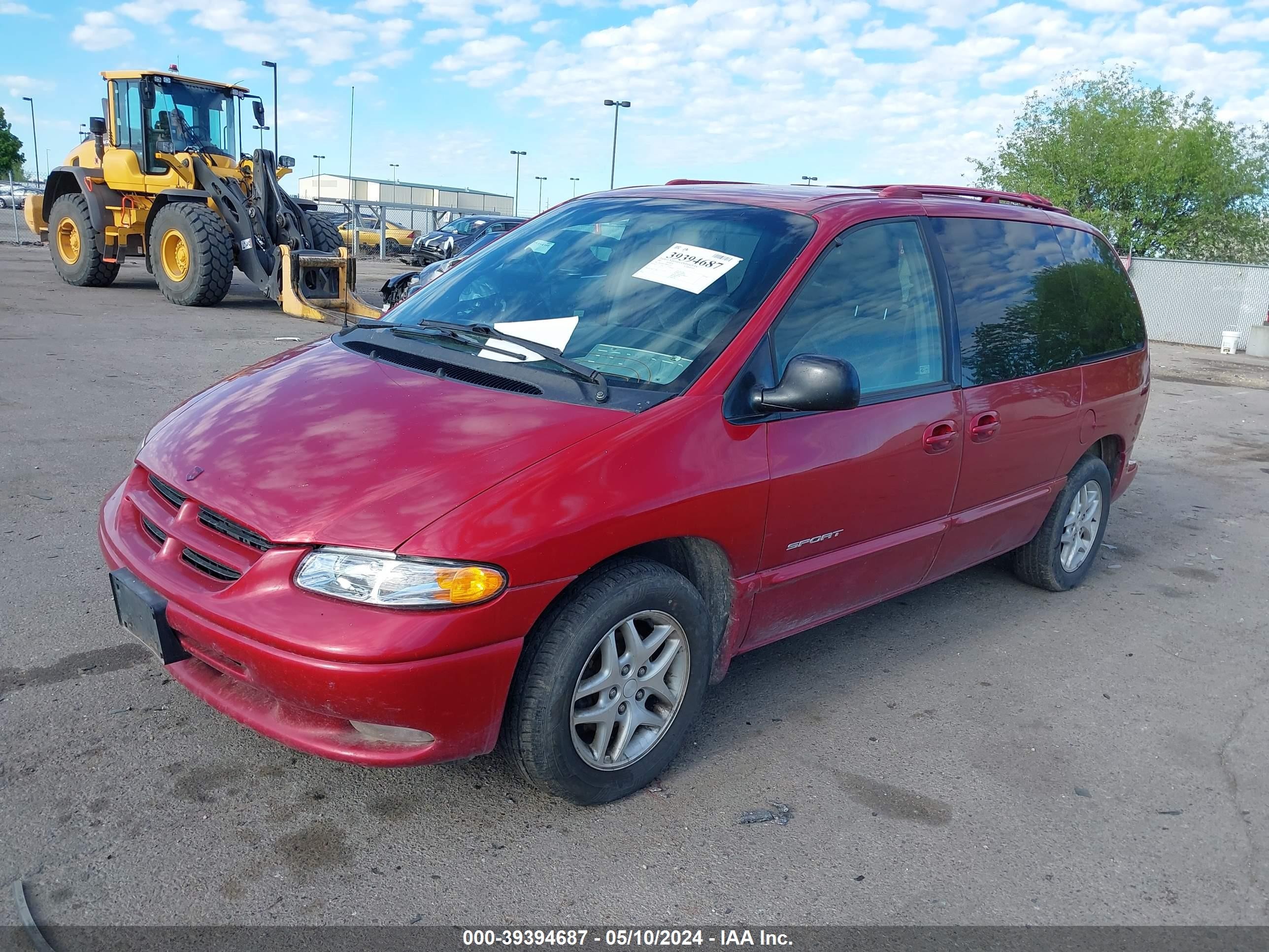 Photo 1 VIN: 1B4GP45L3WB745310 - DODGE CARAVAN 