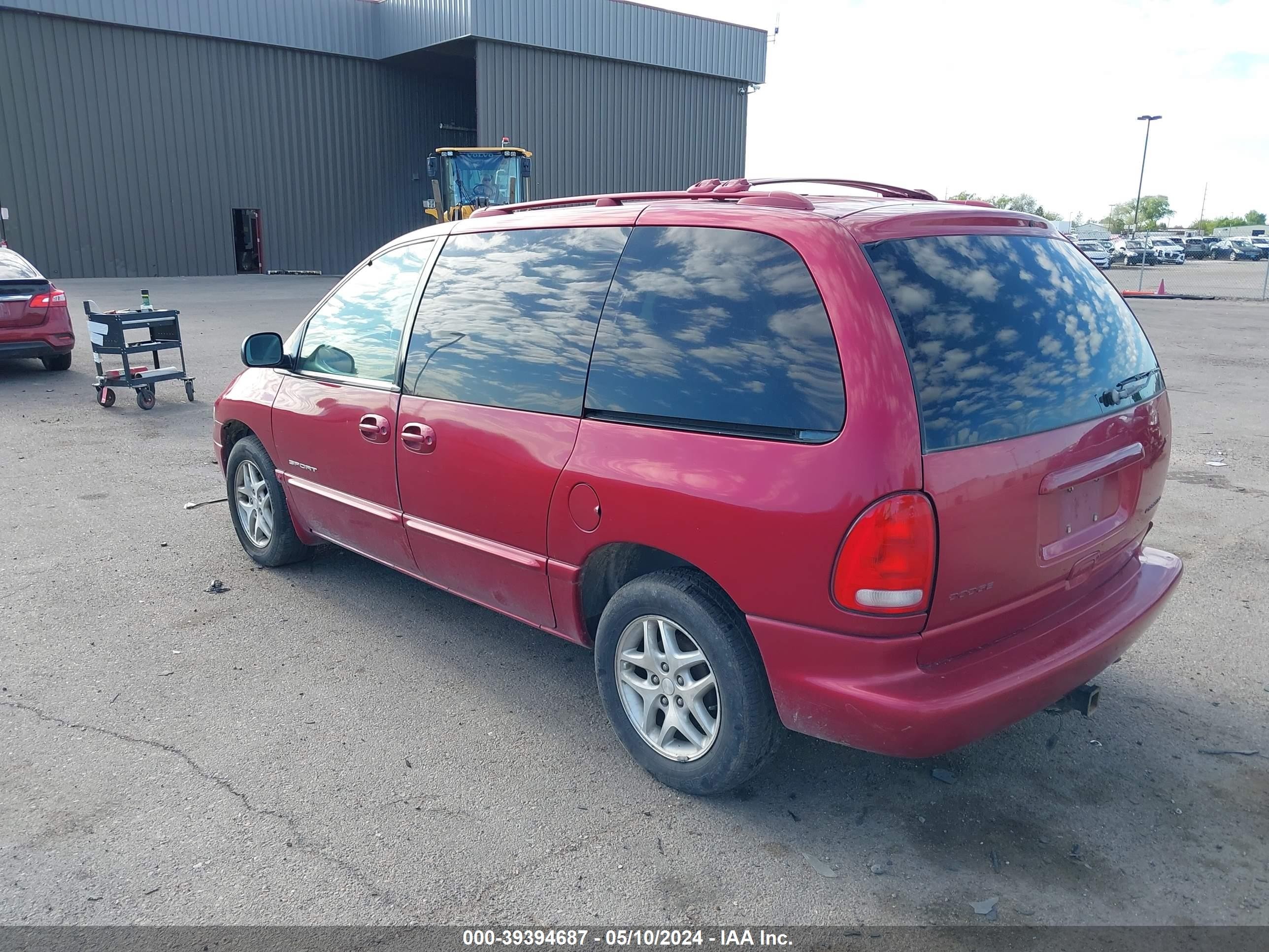 Photo 2 VIN: 1B4GP45L3WB745310 - DODGE CARAVAN 