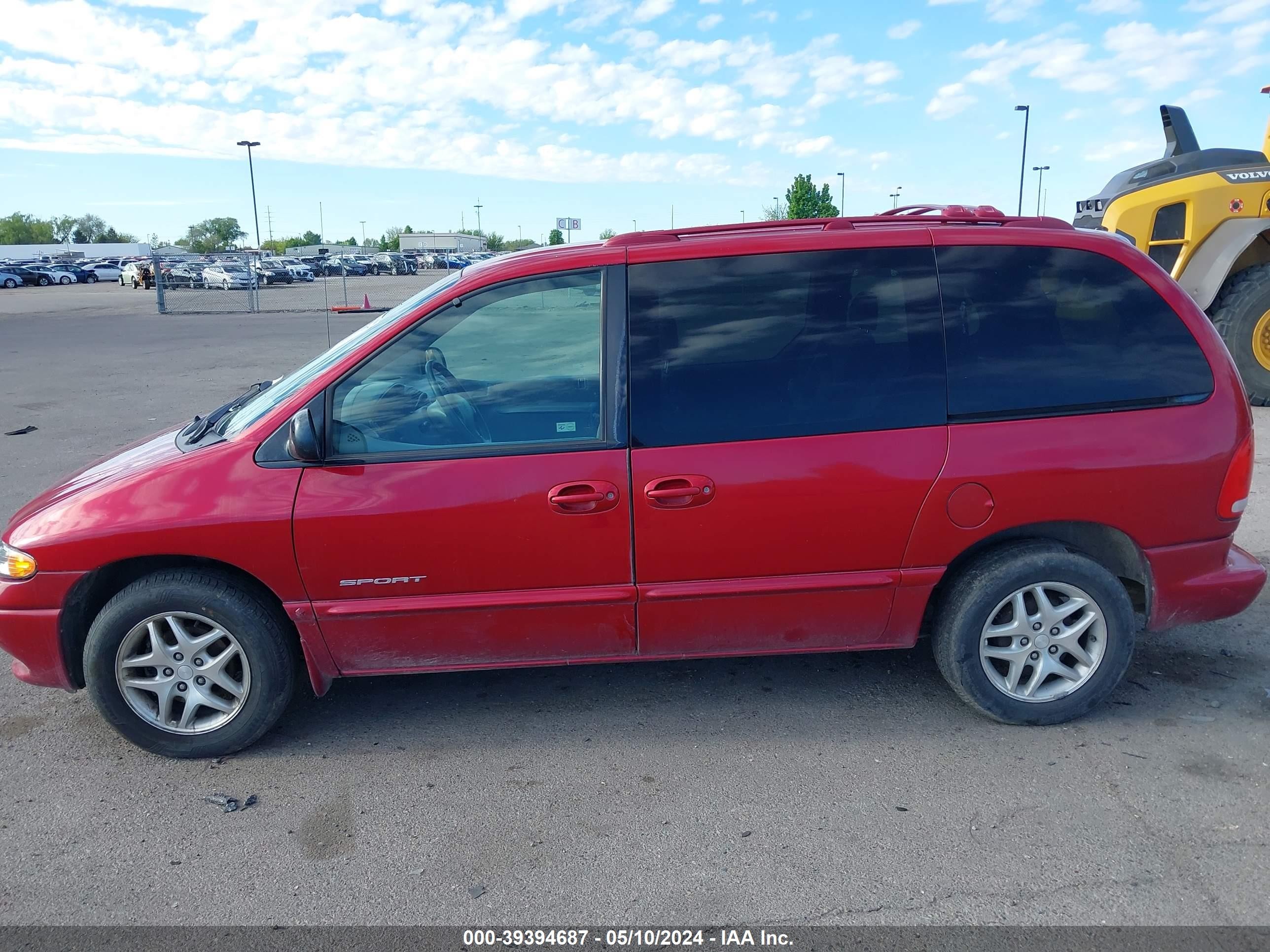 Photo 5 VIN: 1B4GP45L3WB745310 - DODGE CARAVAN 