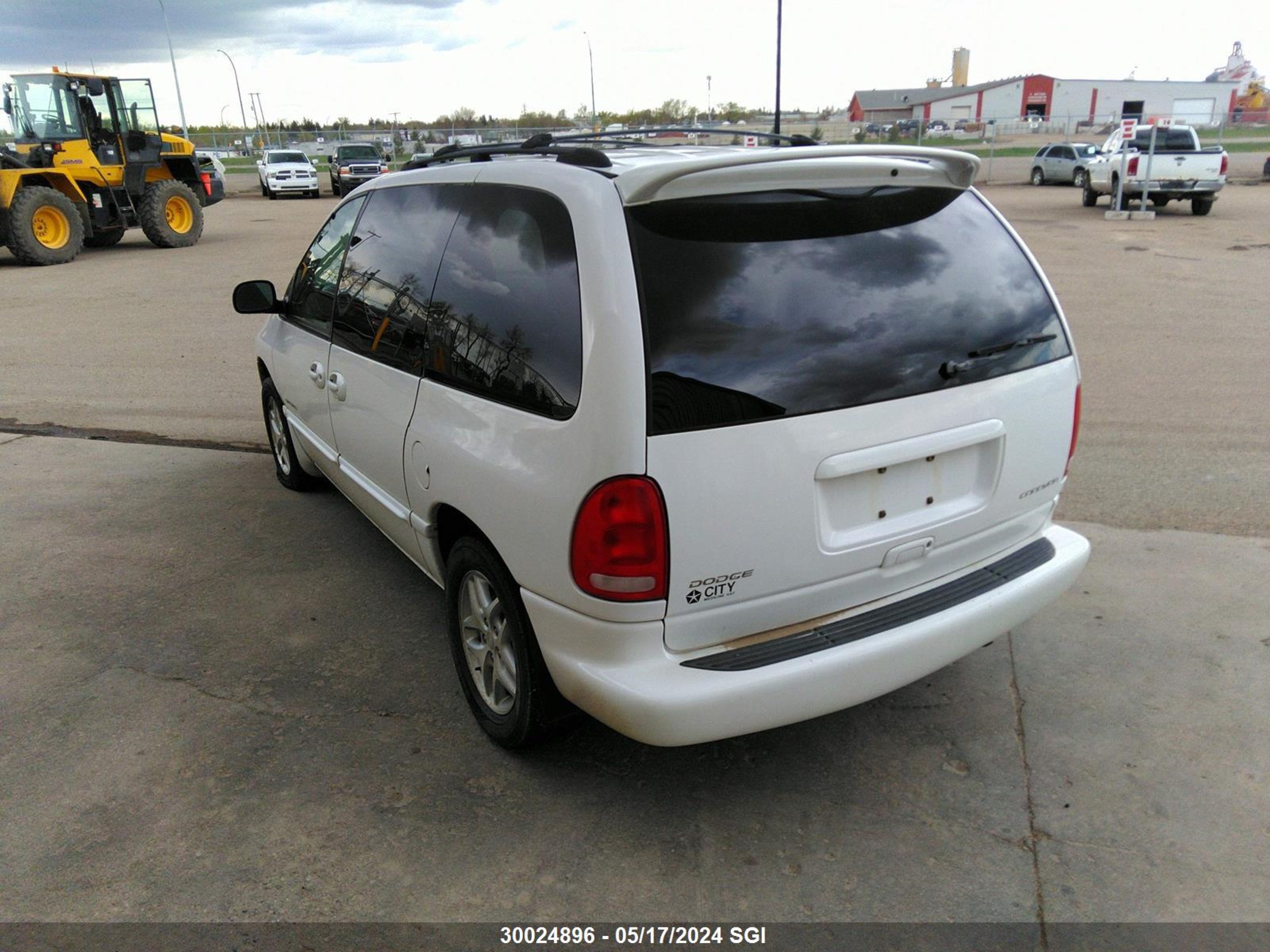 Photo 2 VIN: 1B4GP45L5XB892181 - DODGE CARAVAN 