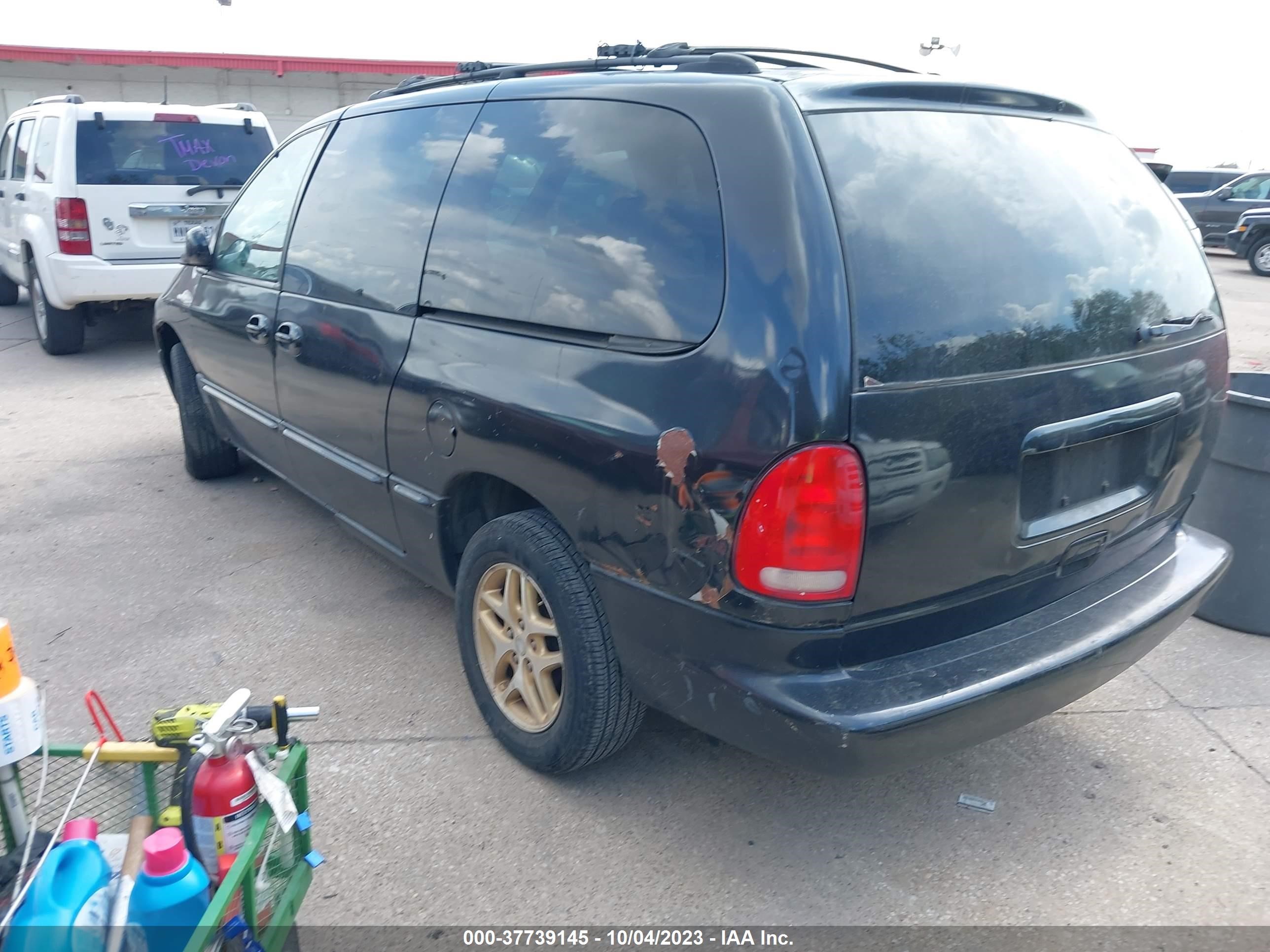 Photo 2 VIN: 1B4GP54L5WB523505 - DODGE CARAVAN 