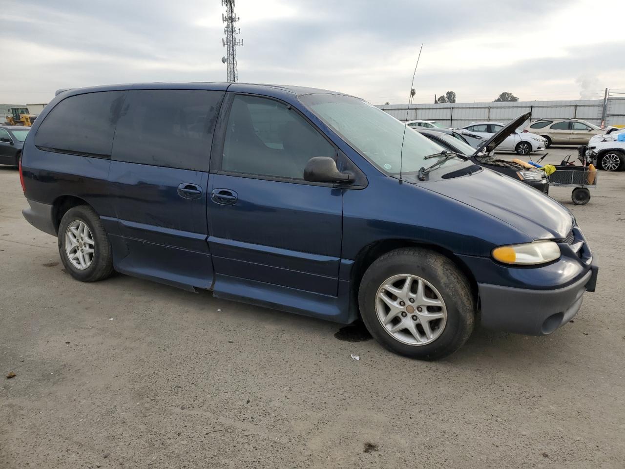 Photo 3 VIN: 1B4GP54L9YB511764 - DODGE CARAVAN 