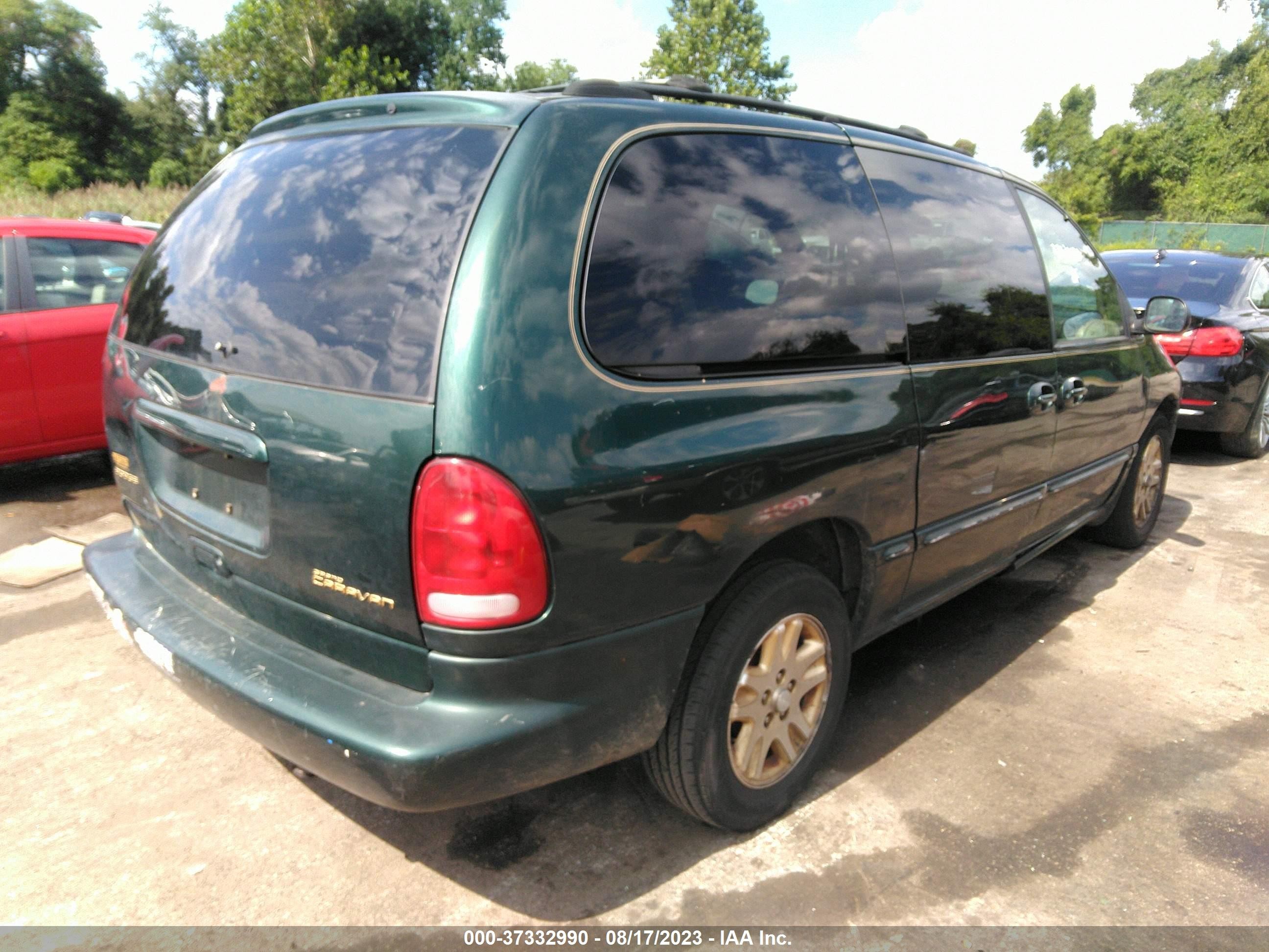 Photo 3 VIN: 1B4GP54R3VB247022 - DODGE CARAVAN 