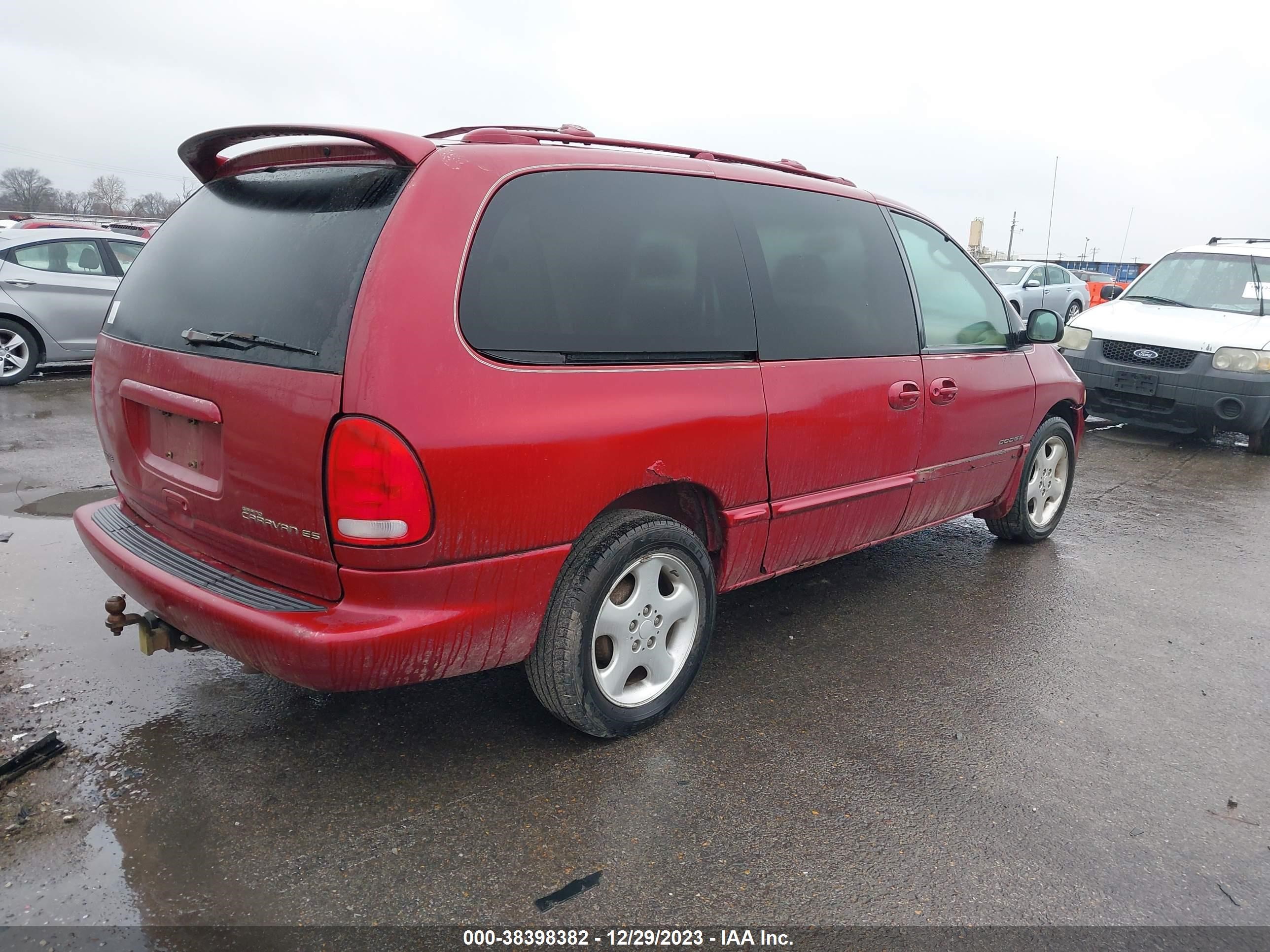 Photo 3 VIN: 1B4GP74L9XB804042 - DODGE CARAVAN 