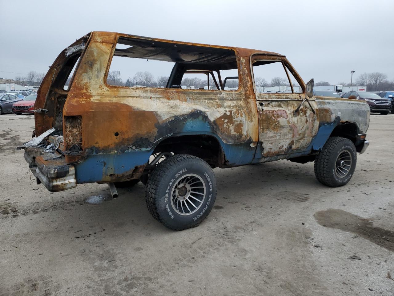 Photo 2 VIN: 1B4GW12W3ES263371 - DODGE RAMCHARGER 