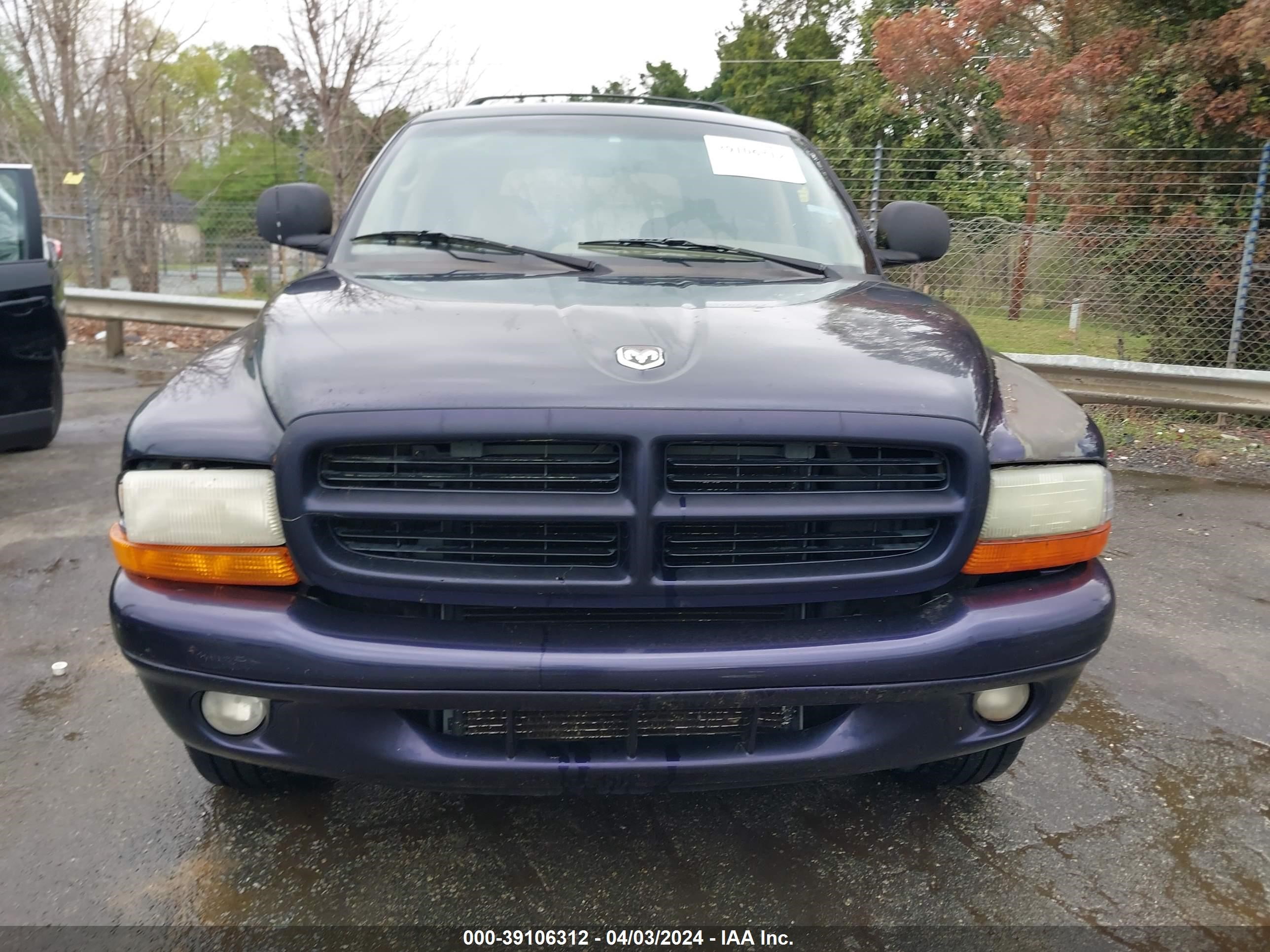 Photo 11 VIN: 1B4HS28Y9XF514730 - DODGE DURANGO 