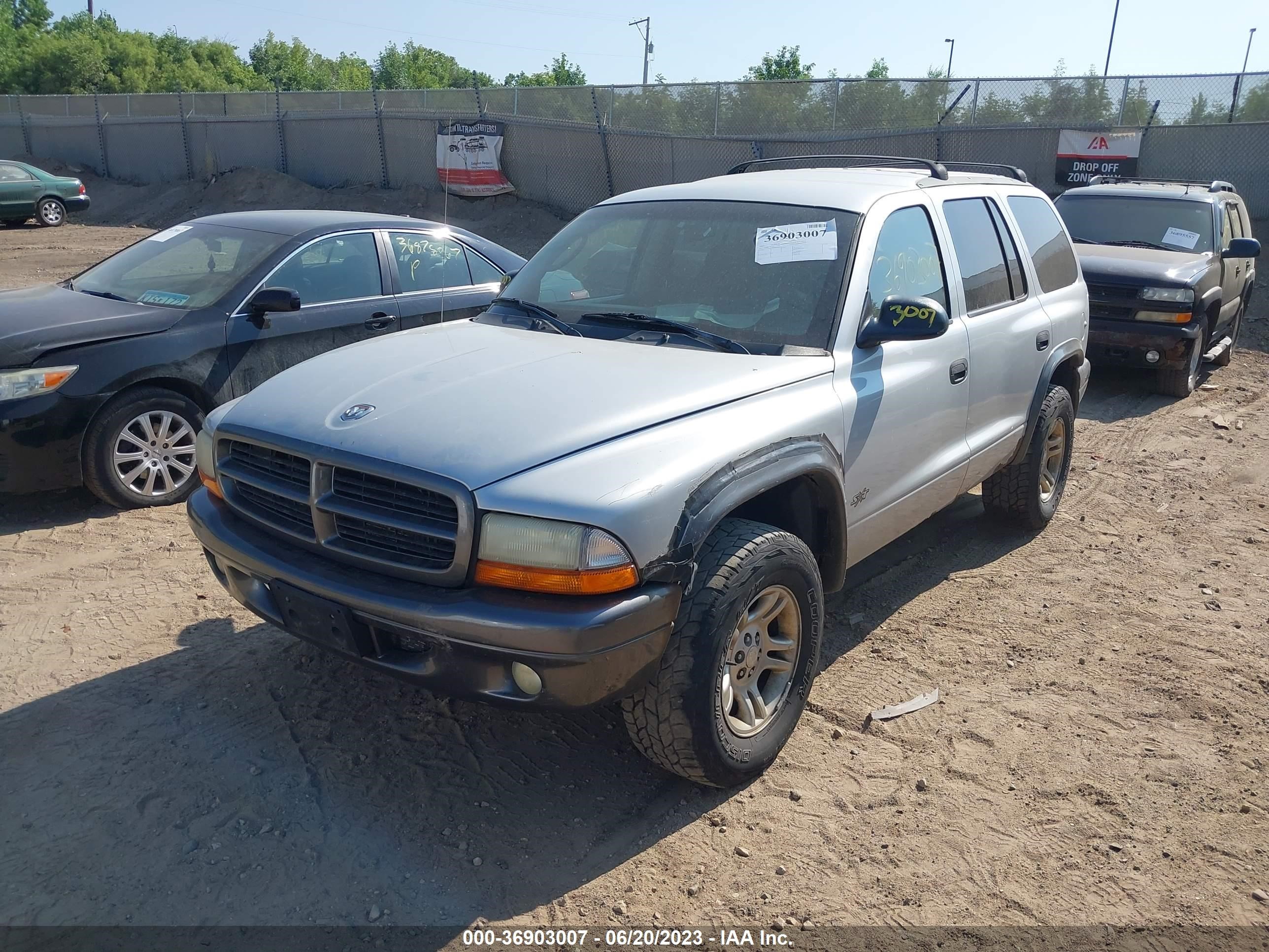 Photo 5 VIN: 1B4HS38N82F128501 - DODGE DURANGO 