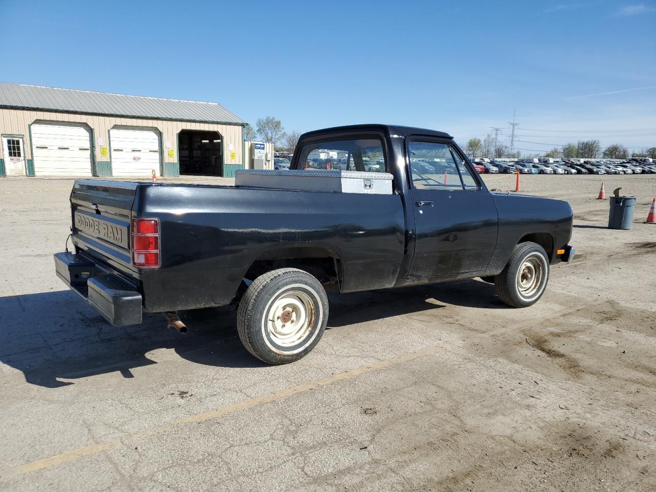 Photo 2 VIN: 1B7FD14H1FS502484 - DODGE D150 