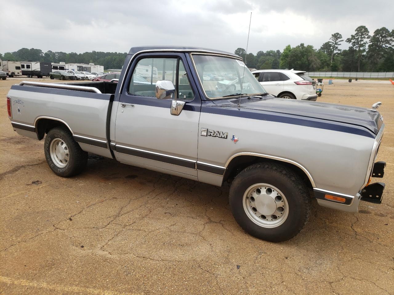 Photo 3 VIN: 1B7FE16Y4KS126948 - DODGE D150 