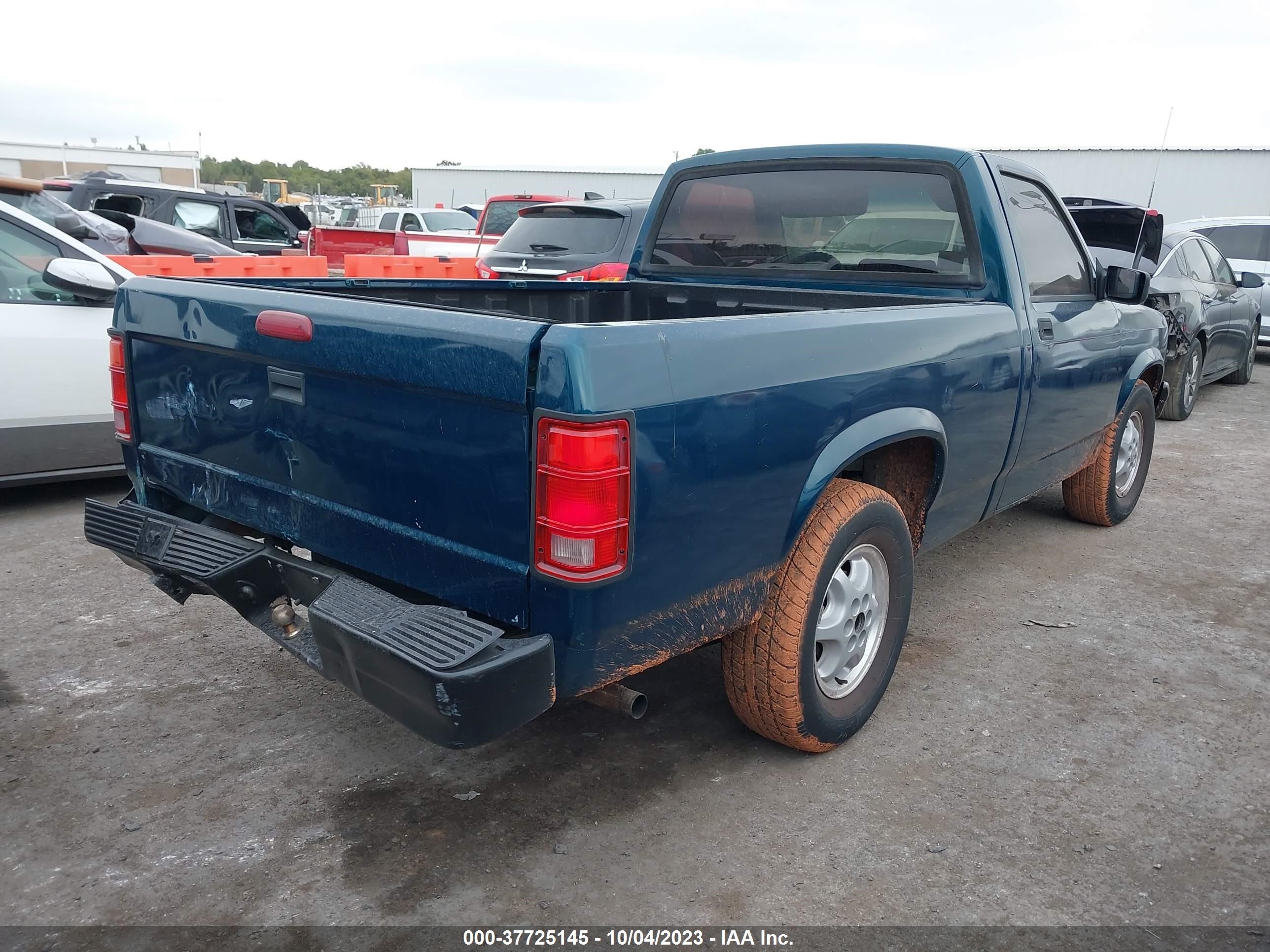 Photo 3 VIN: 1B7FL26G8SW936868 - DODGE DAKOTA 