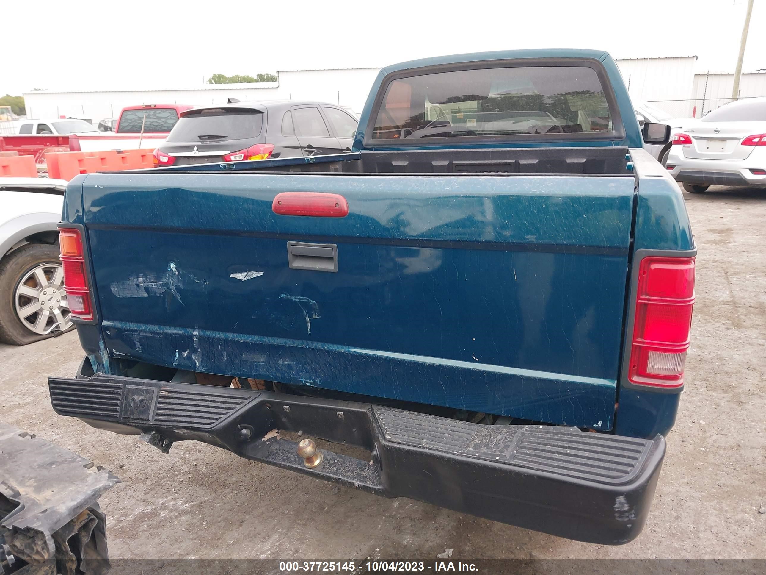 Photo 5 VIN: 1B7FL26G8SW936868 - DODGE DAKOTA 