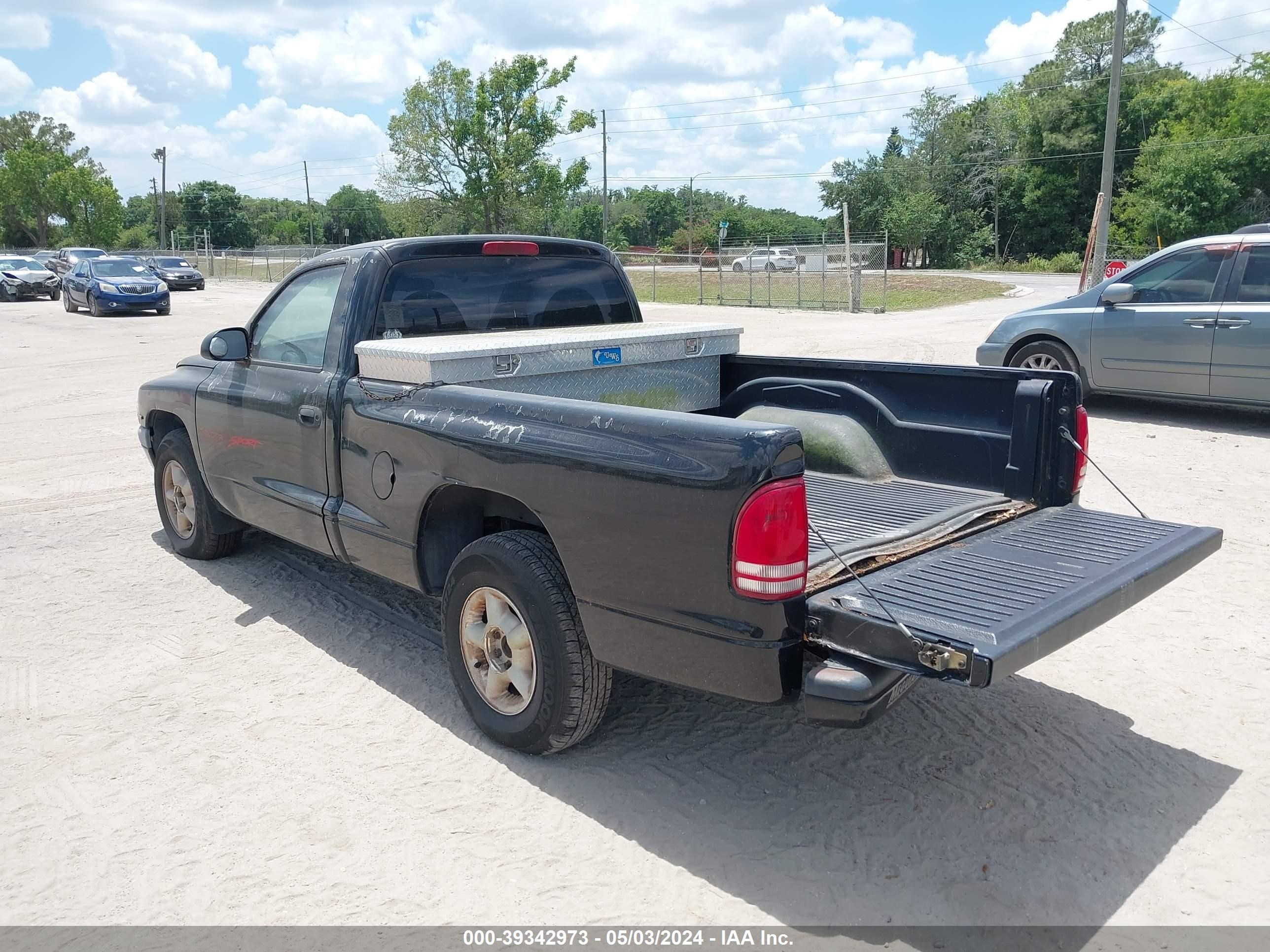 Photo 2 VIN: 1B7FL26P7WS693874 - DODGE DAKOTA 