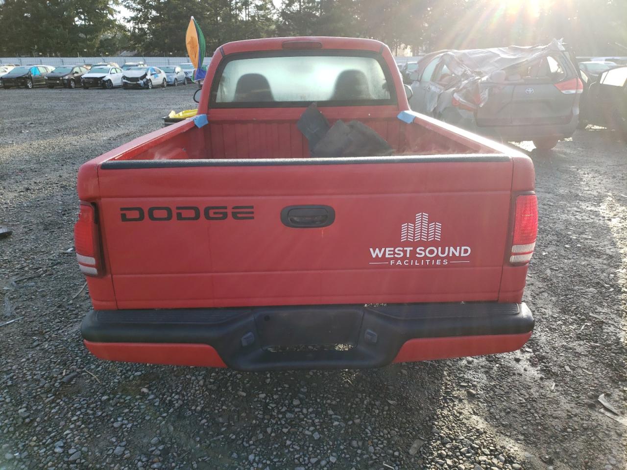 Photo 5 VIN: 1B7FL26X4YS746730 - DODGE DAKOTA 