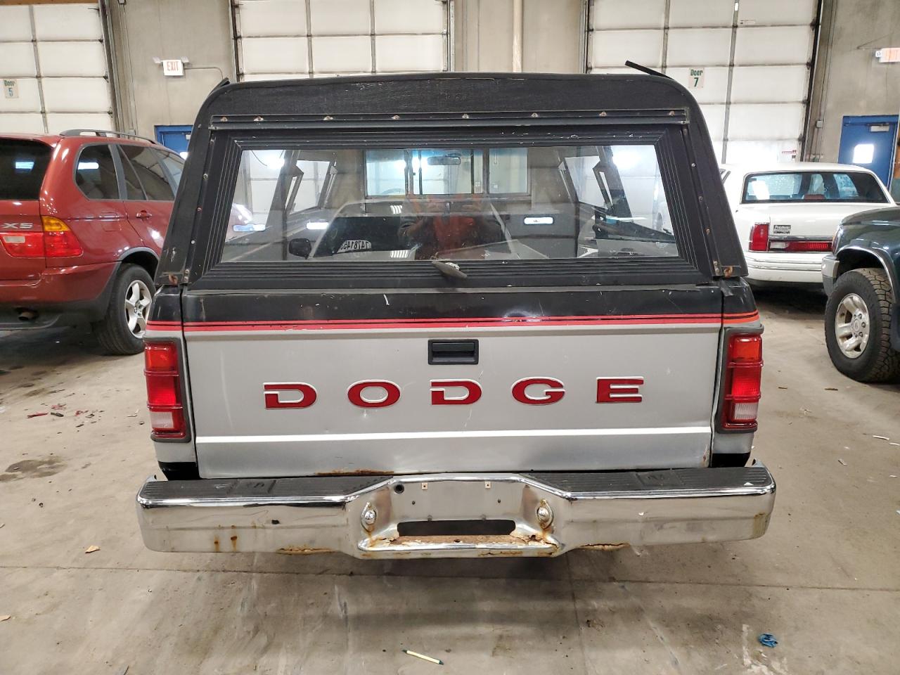 Photo 5 VIN: 1B7FL26X8MS328634 - DODGE DAKOTA 