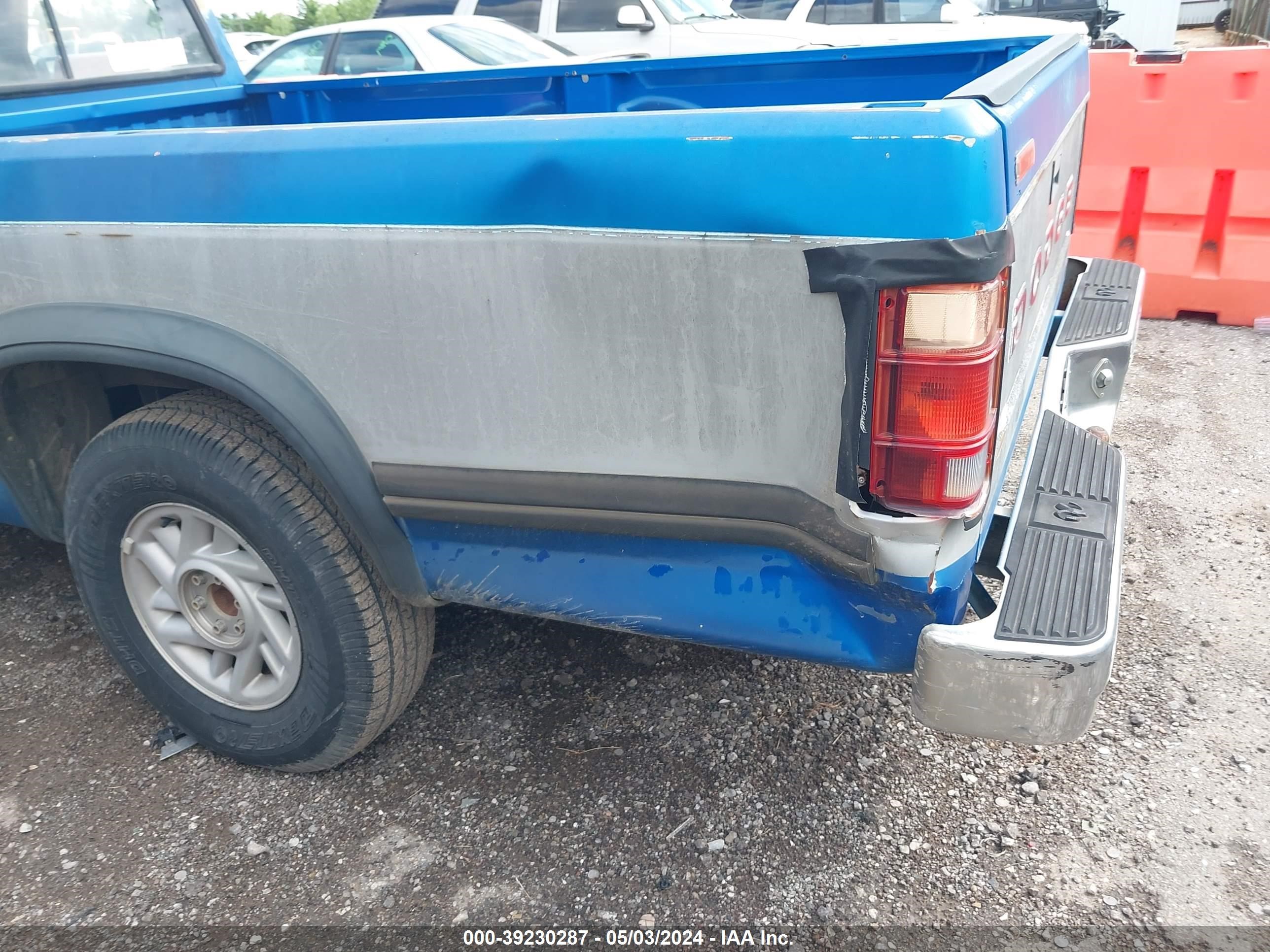 Photo 5 VIN: 1B7FL26X9PS126681 - DODGE DAKOTA 