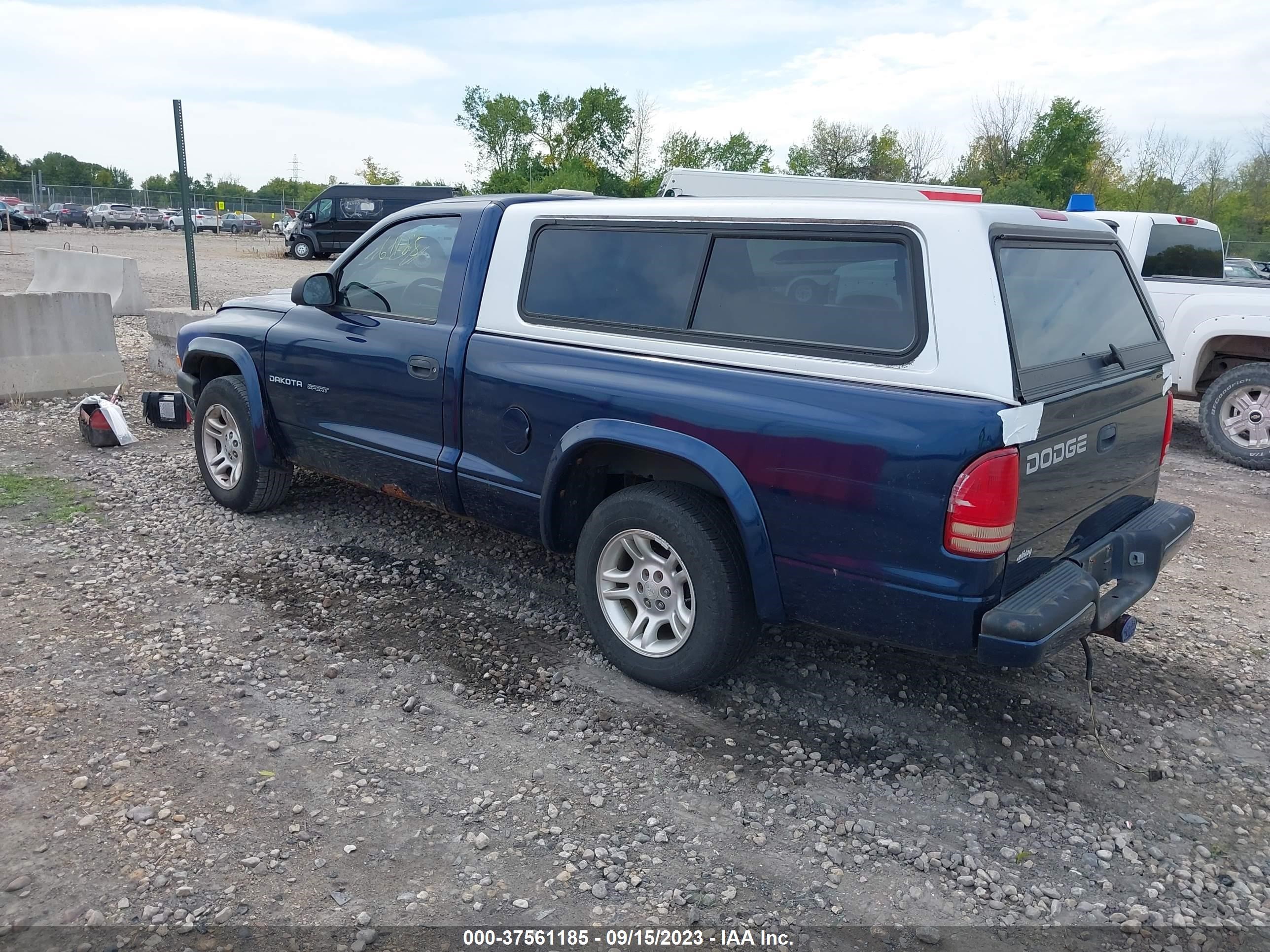 Photo 2 VIN: 1B7FL36X92S512483 - DODGE DAKOTA 