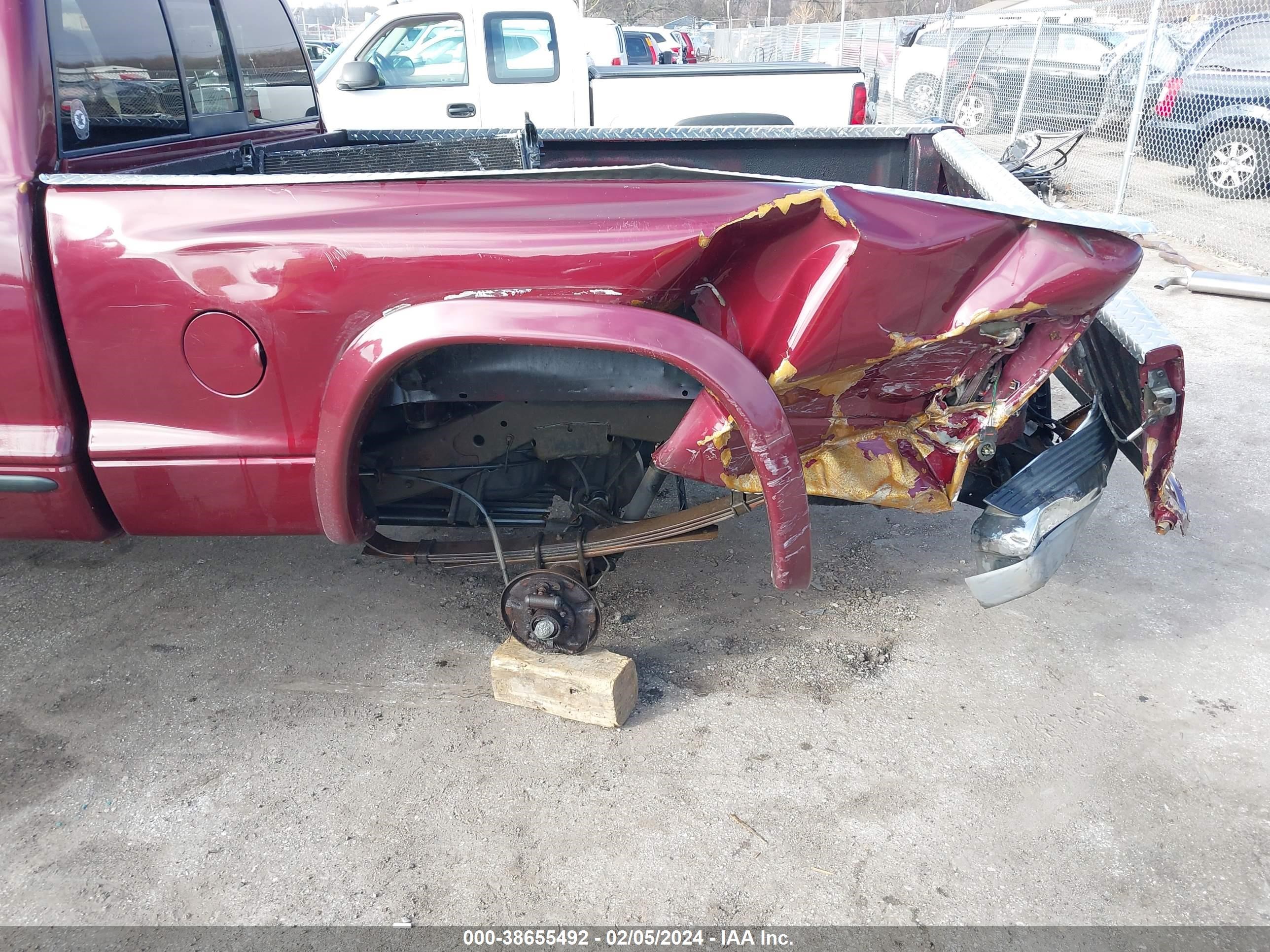 Photo 5 VIN: 1B7GG22N2YS700973 - DODGE DAKOTA 