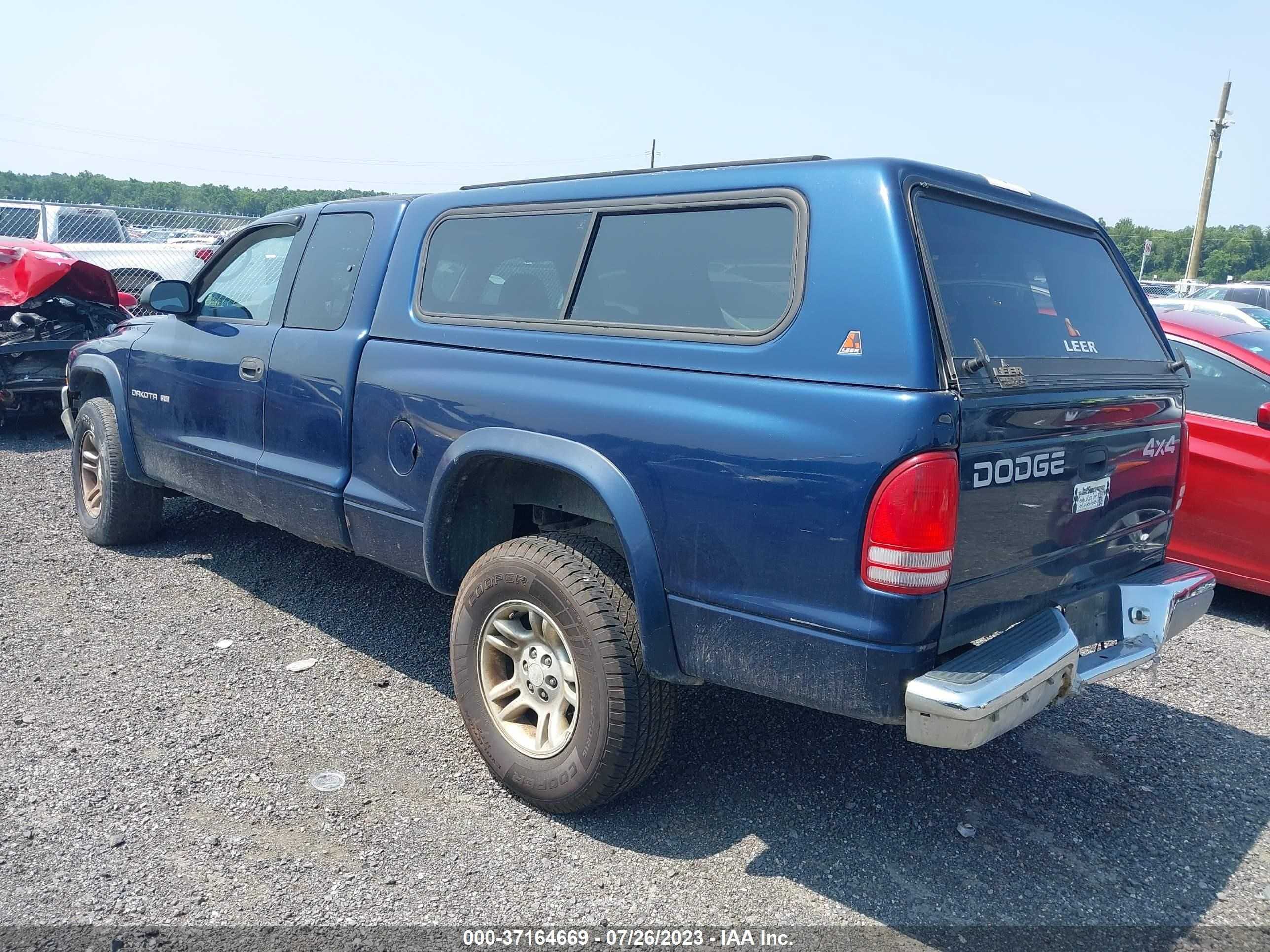 Photo 2 VIN: 1B7GG22NX1S311374 - DODGE DAKOTA 