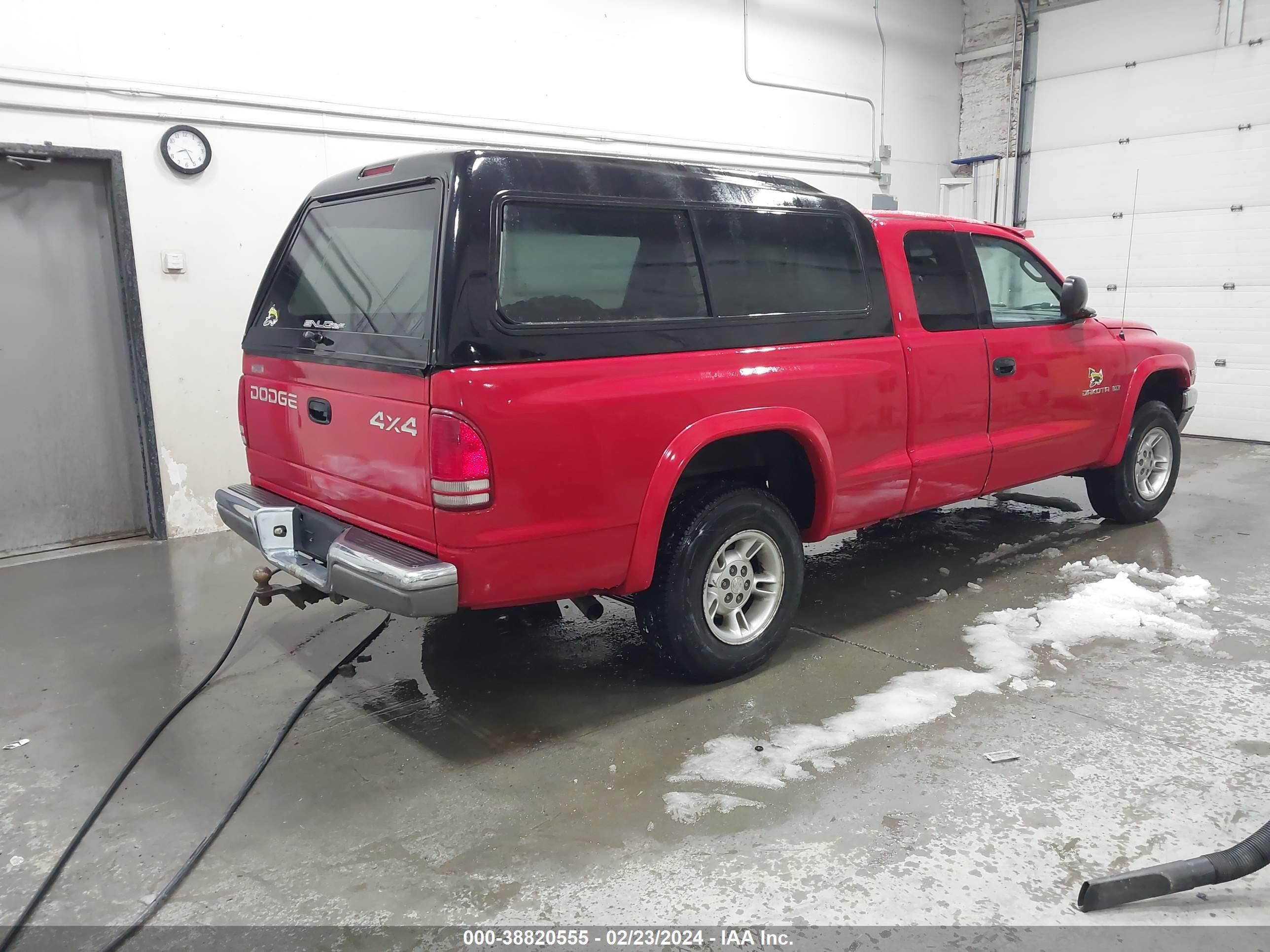 Photo 3 VIN: 1B7GG22Y1WS598931 - DODGE DAKOTA 