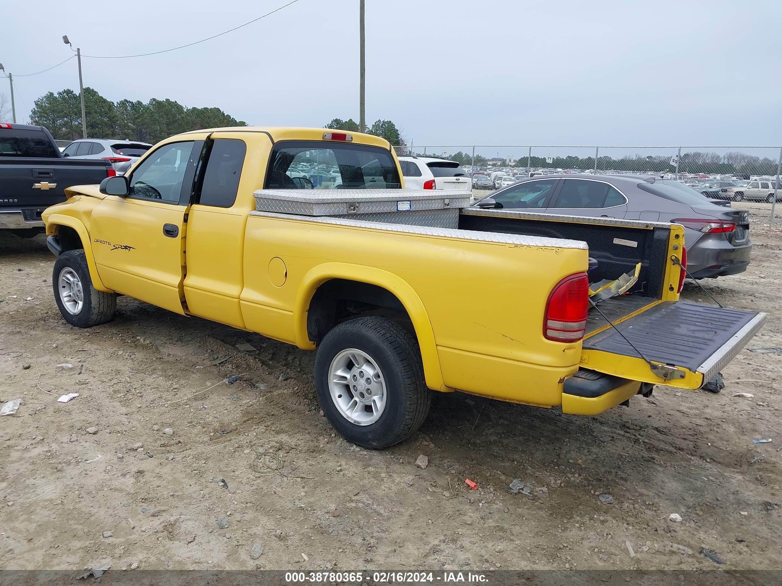 Photo 2 VIN: 1B7GG22Y1XS120302 - DODGE DAKOTA 