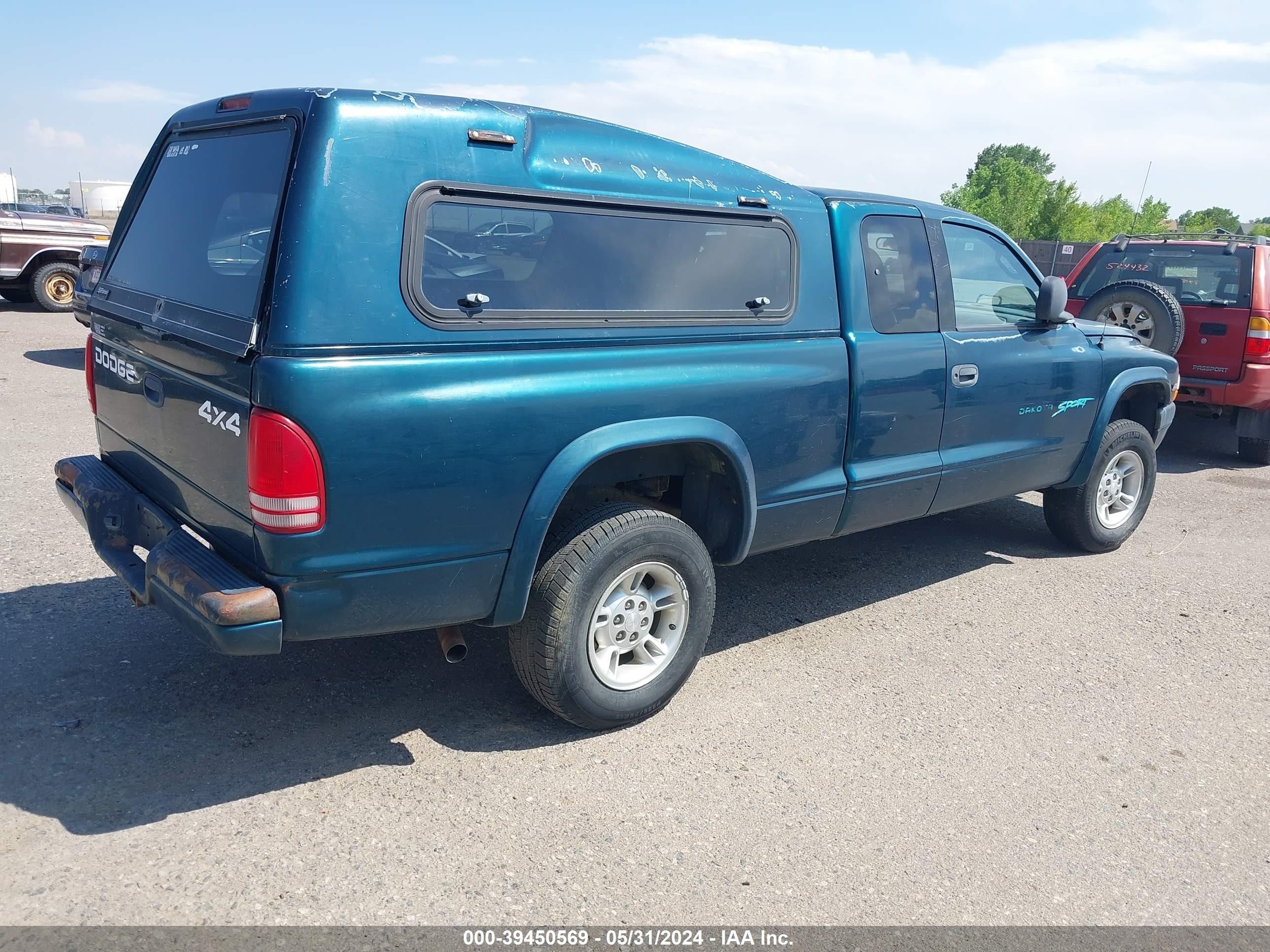 Photo 3 VIN: 1B7GG22YXWS585269 - DODGE DAKOTA 