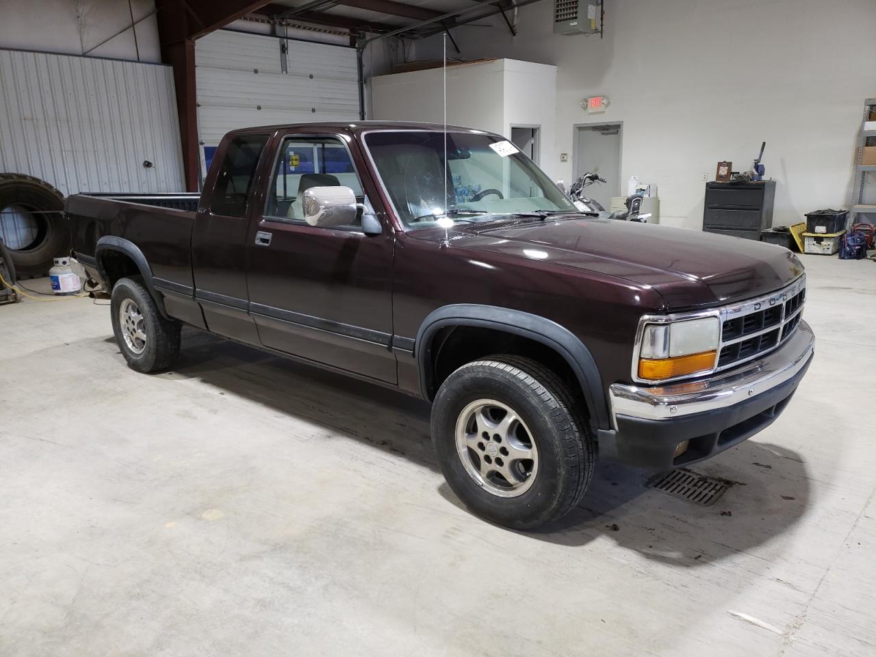 Photo 3 VIN: 1B7GG23X2TS608416 - DODGE DAKOTA 