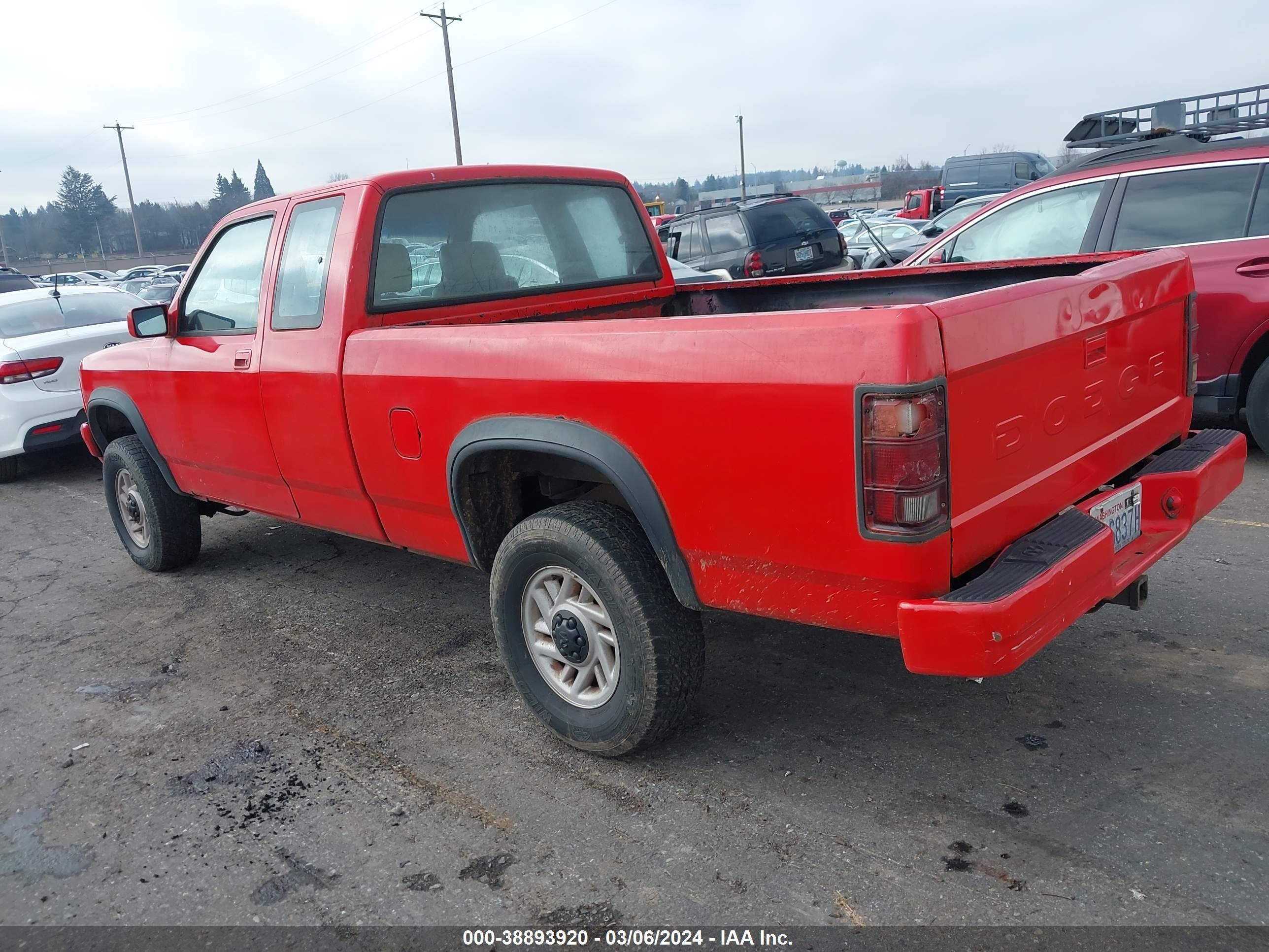 Photo 2 VIN: 1B7GG23X4PS139366 - DODGE DAKOTA 