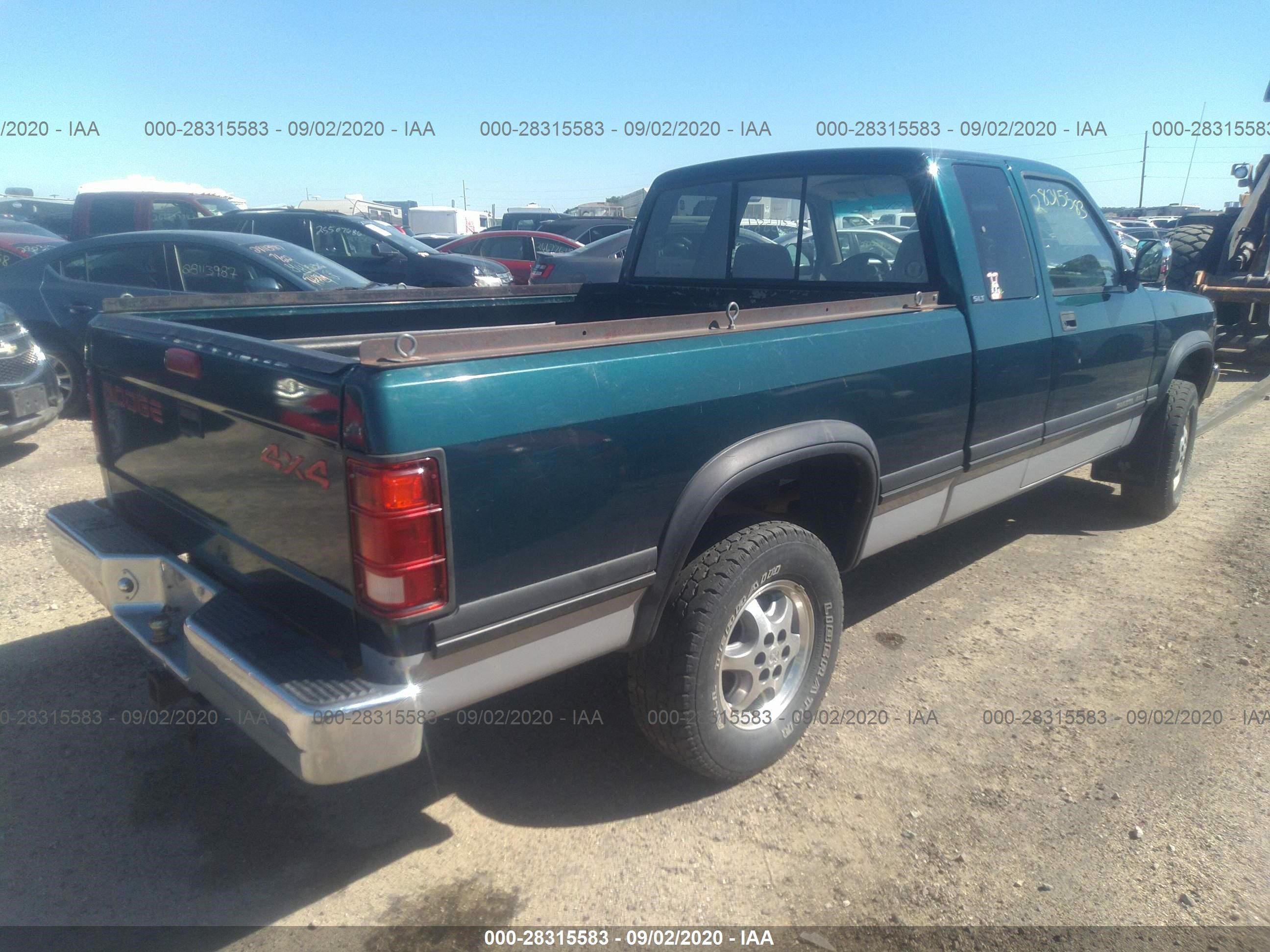 Photo 3 VIN: 1B7GG23Y0TS560424 - DODGE DAKOTA 